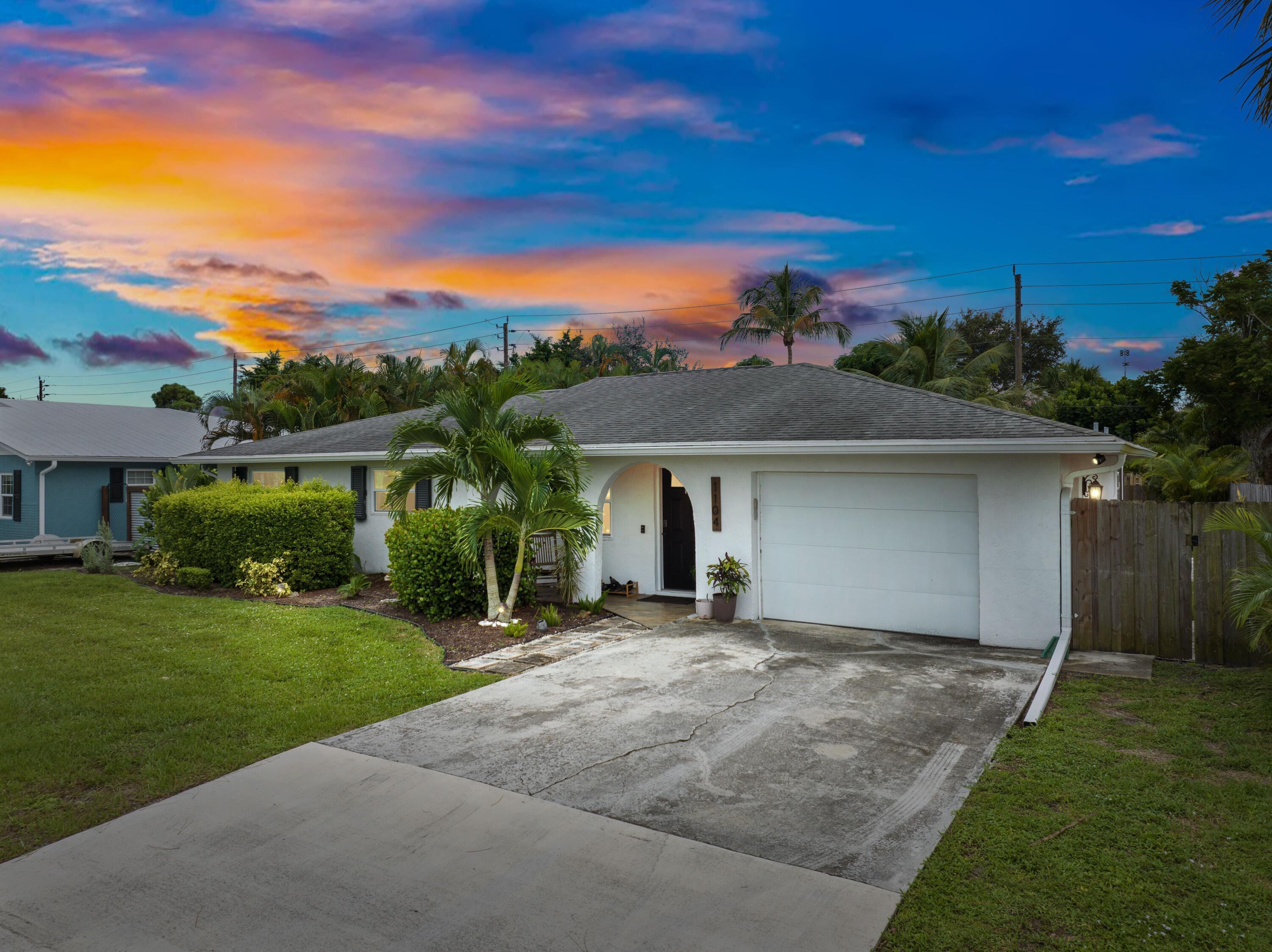 1104 NW 12th Terrace, Stuart, FL 34994, Stuart - Photo 3