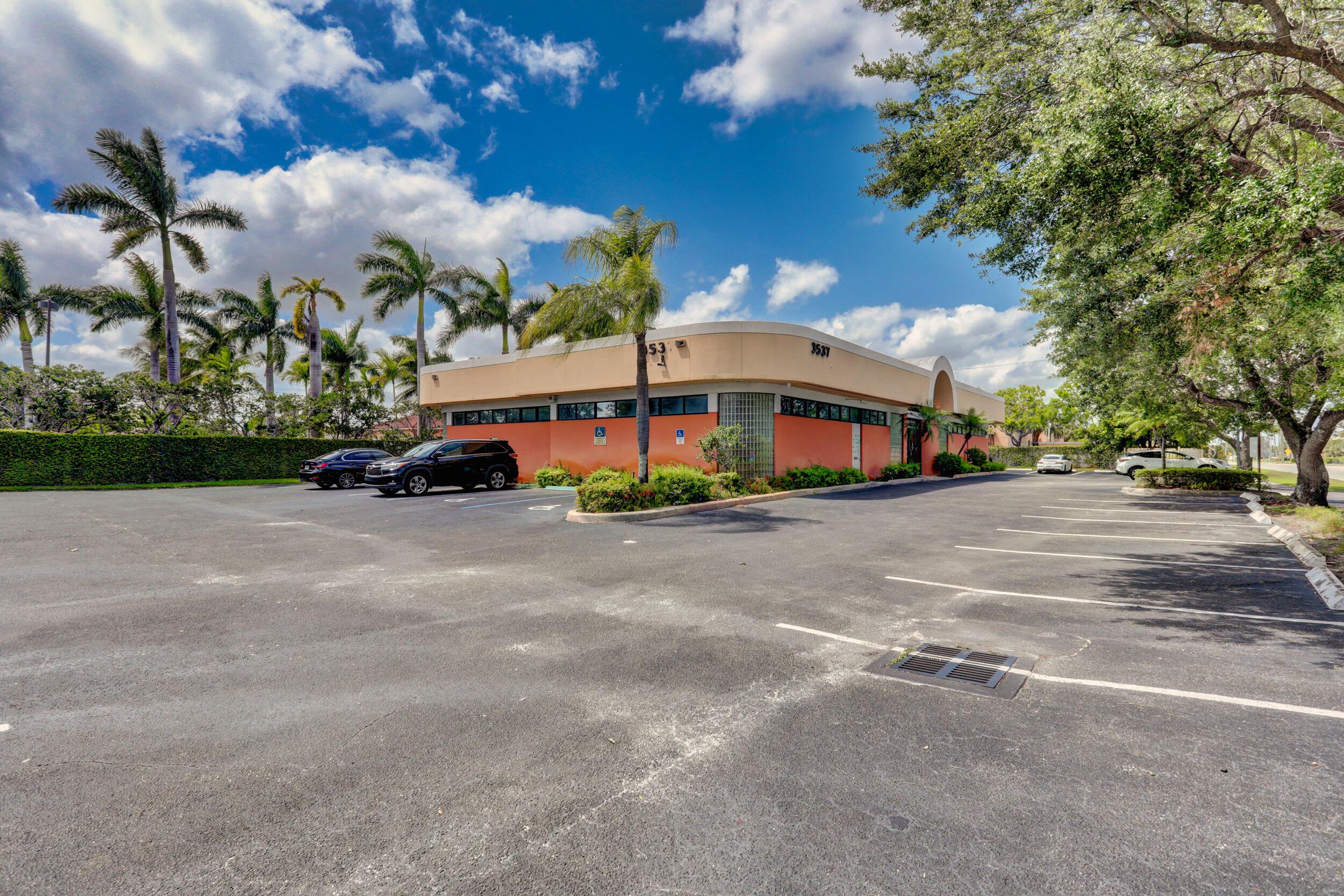 3537 Forest Hill Boulevard, West Palm Beach, FL 33406, West Palm Beach - Photo 4