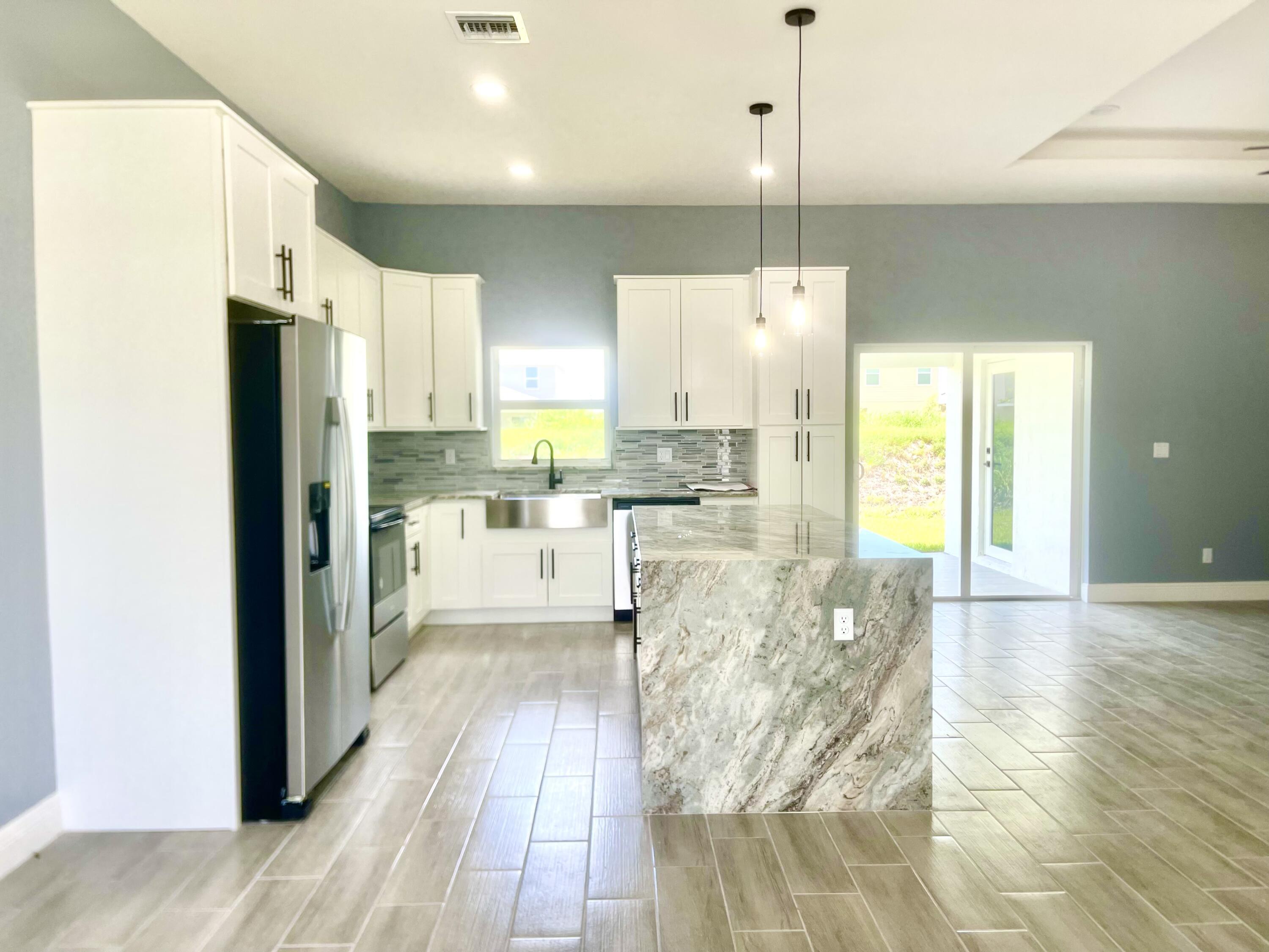 1260 Larkspur Street SE, Palm Bay, FL 32909, Palm Bay - Photo 5