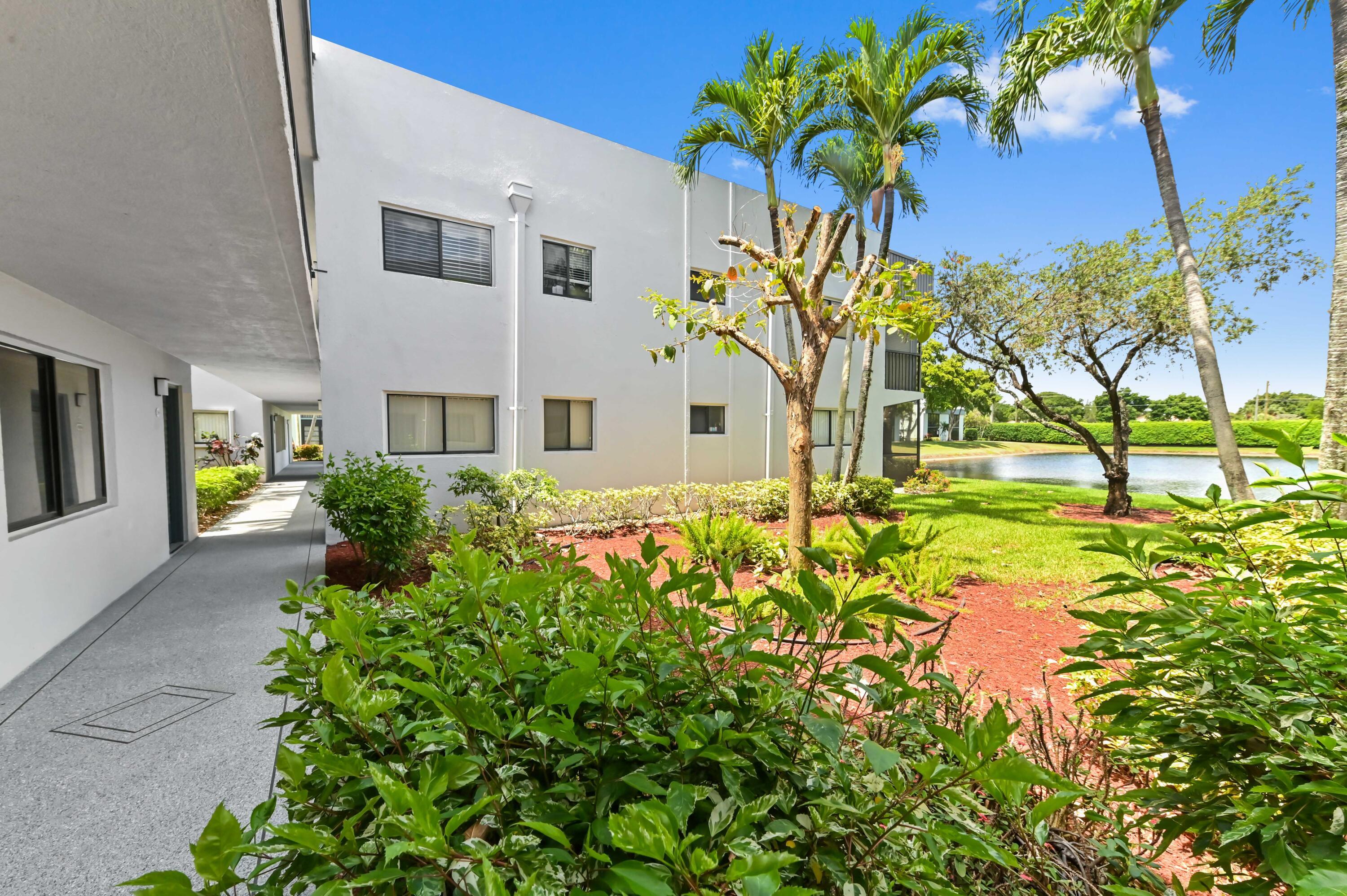 15054 Ashland Way 84, Delray Beach, FL 33484, Delray Beach - Photo 4