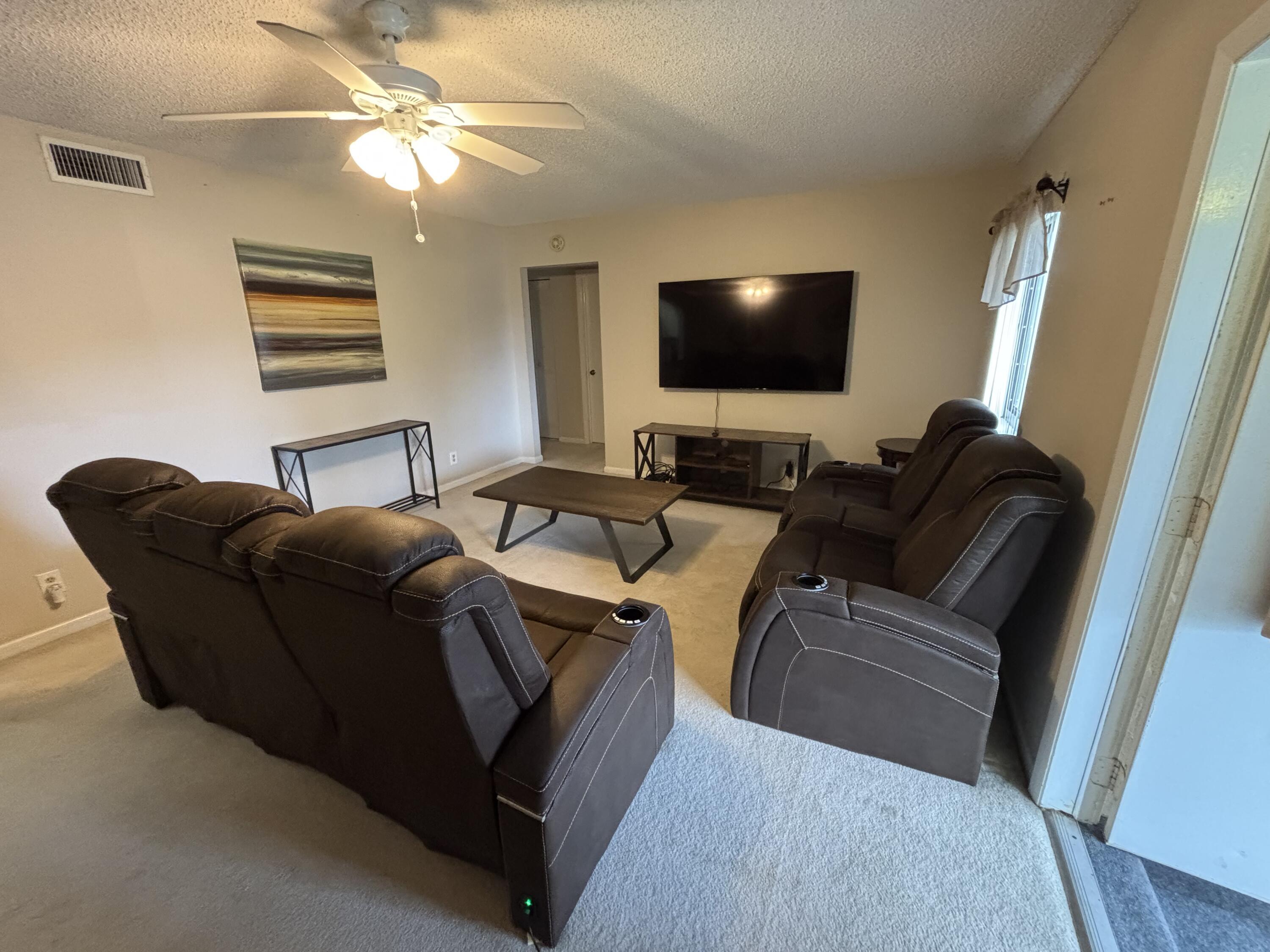 335 Knotty Pine Circle D2, Greenacres, FL 33463, Greenacres - Photo 3