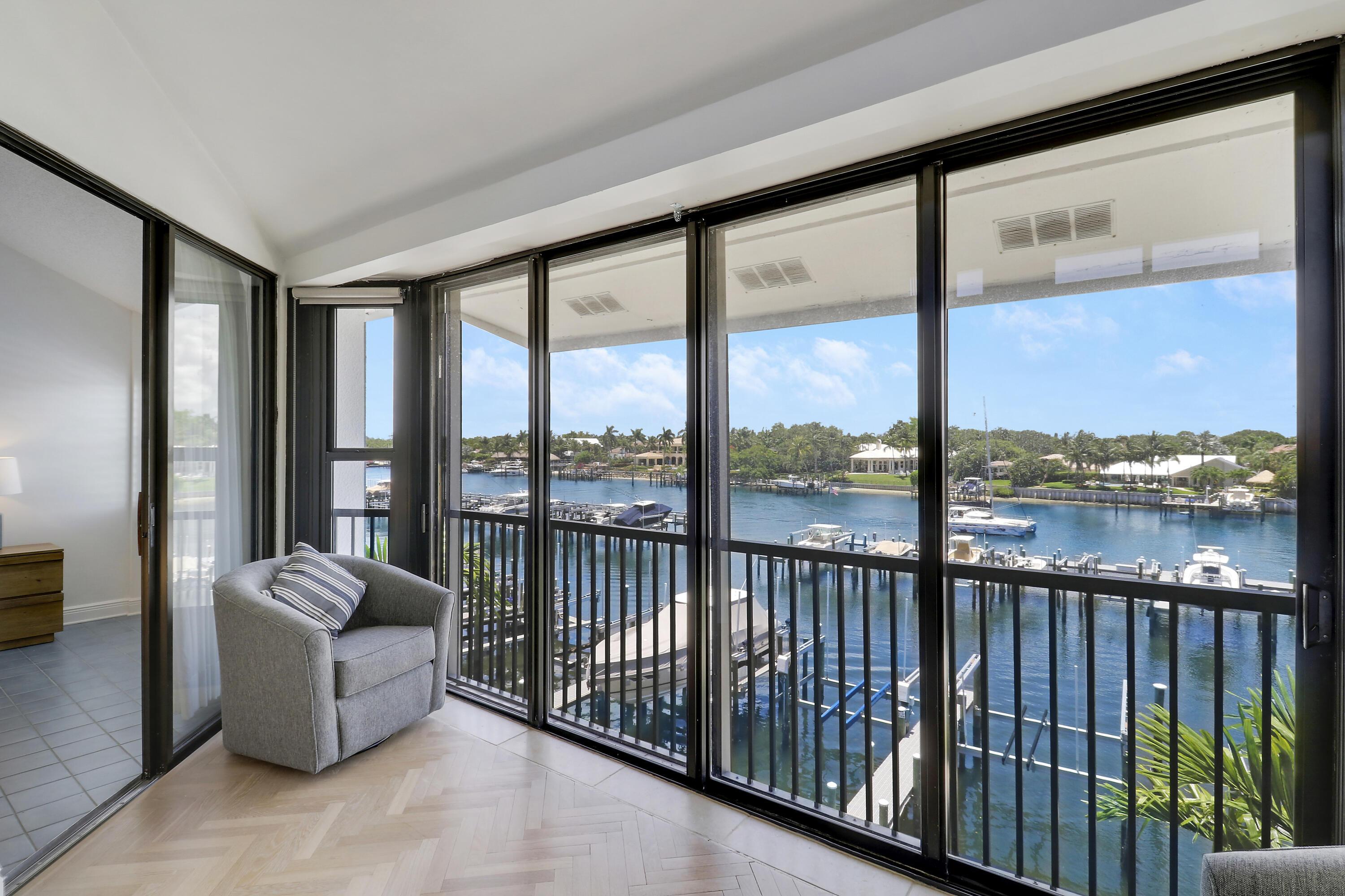 543 Bay Colony Drive N Slip 8, Juno Beach, FL 33408, Juno Beach - Photo 4