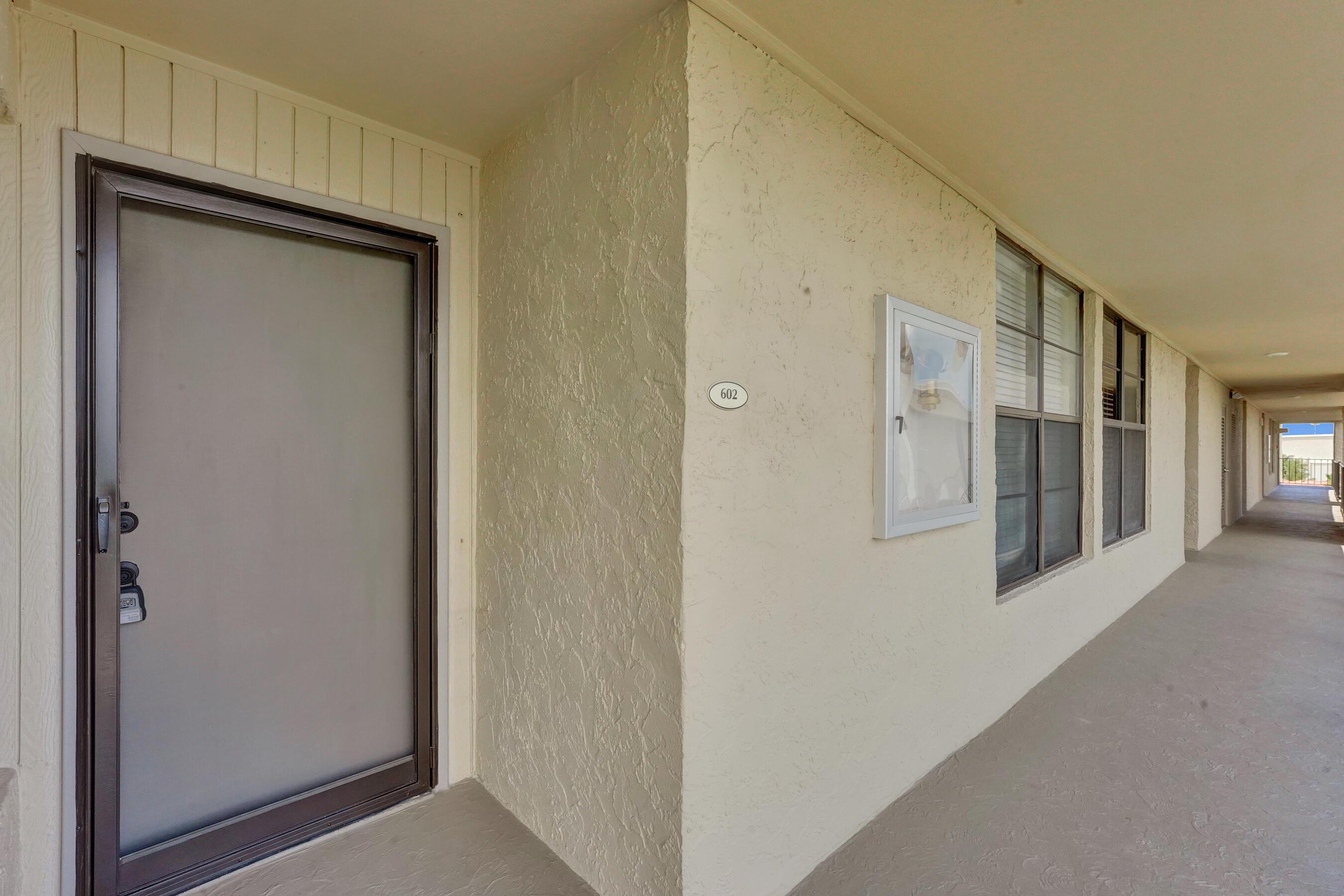 12 Royal Palm Way 6020, Boca Raton, FL 33432, Boca Raton - Photo 3