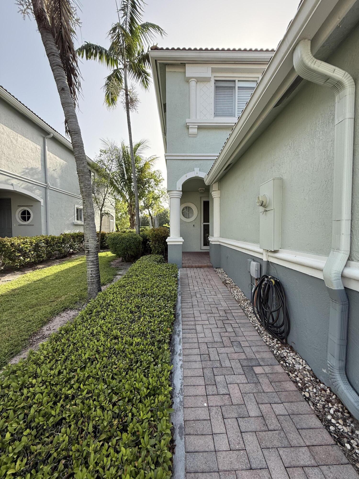 2136 Oakmont Drive, Riviera Beach, FL 33404, Riviera Beach - Photo 2