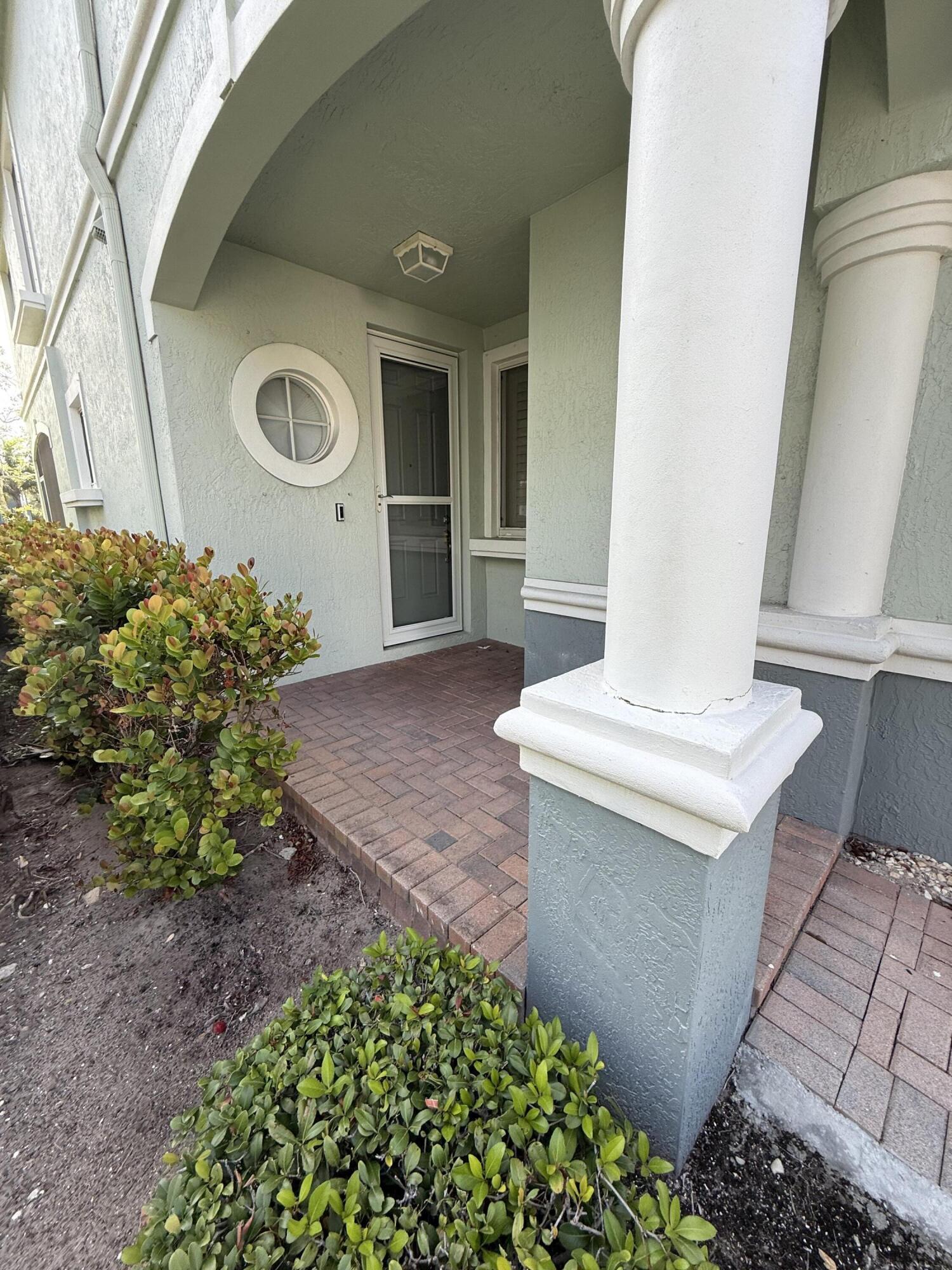 2136 Oakmont Drive, Riviera Beach, FL 33404, Riviera Beach - Photo 3