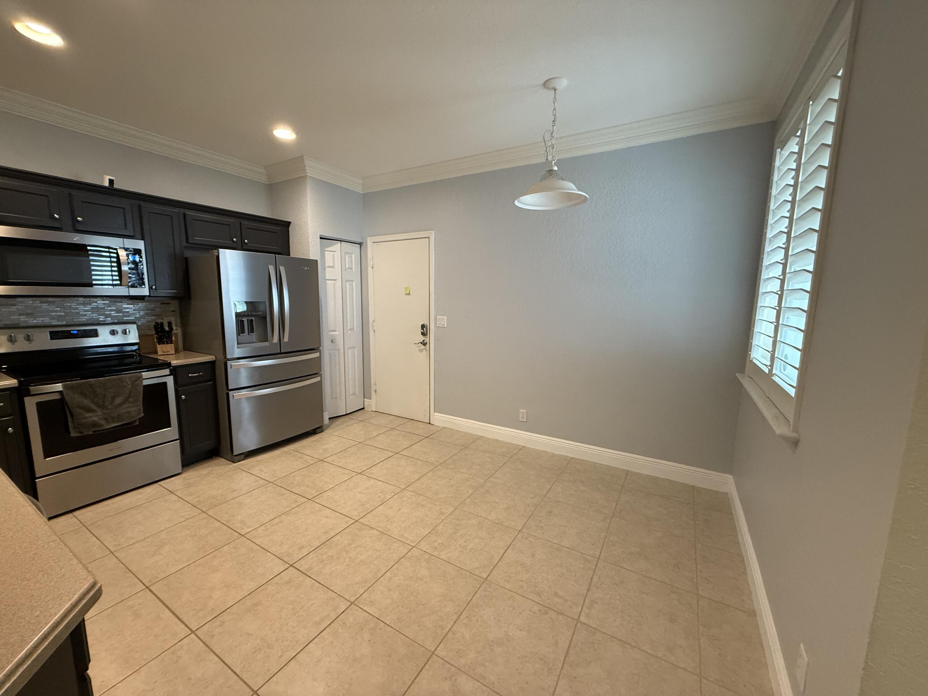 2136 Oakmont Drive, Riviera Beach, FL 33404, Riviera Beach - Photo 5