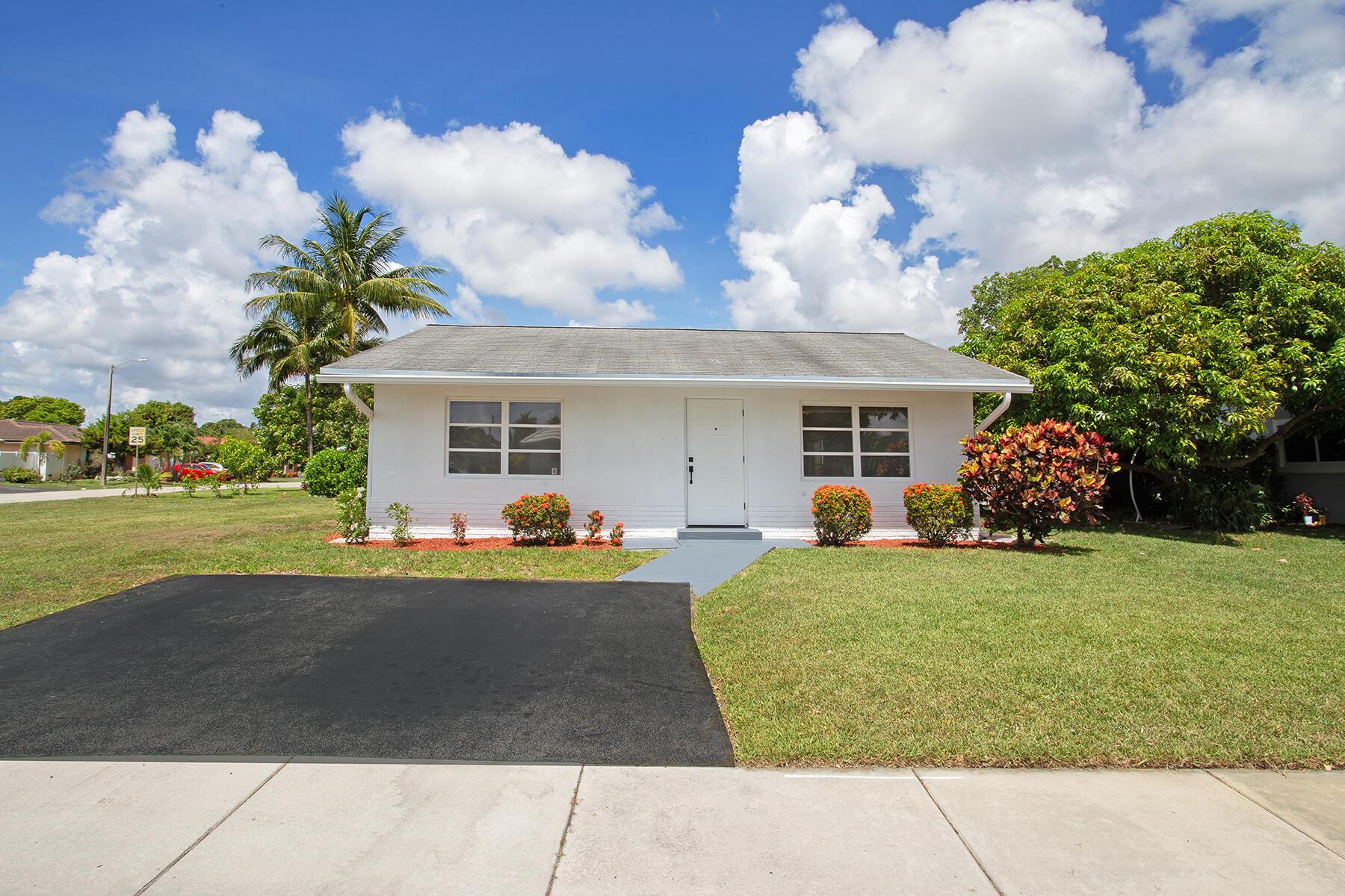 7609 NW 70 Avenue, Tamarac, FL 33321, Tamarac