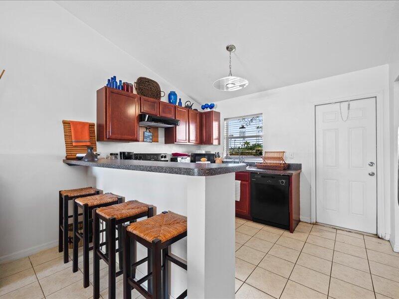 913 SE Forrest Park Drive, Stuart, FL 34994, Stuart - Photo 3