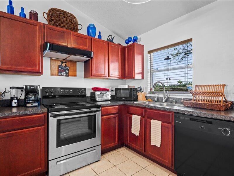 913 SE Forrest Park Drive, Stuart, FL 34994, Stuart - Photo 4
