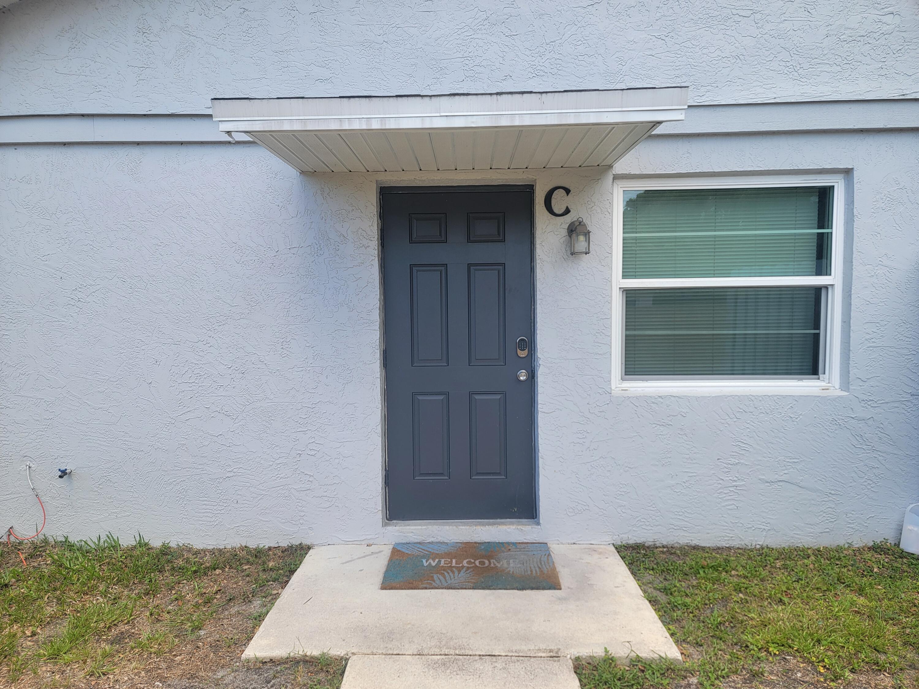 2001 Oleander Boulevard C, Fort Pierce, FL 34950, Fort Pierce - Photo 2