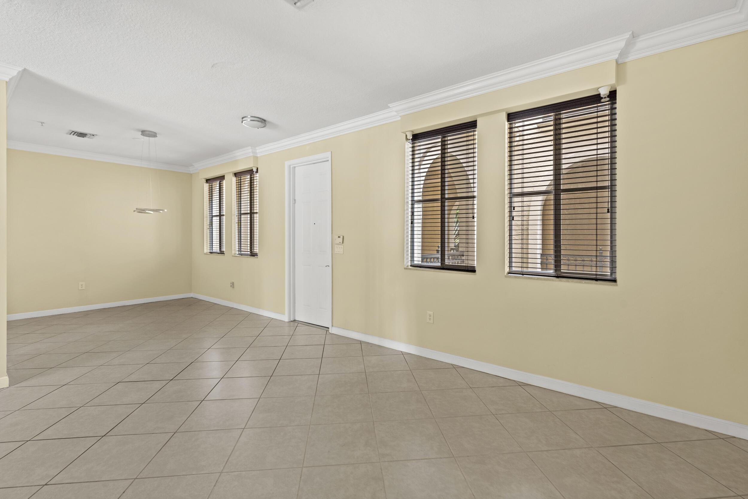 2900 NW 125th Avenue 3-305, Sunrise, FL 33323, Sunrise - Photo 3