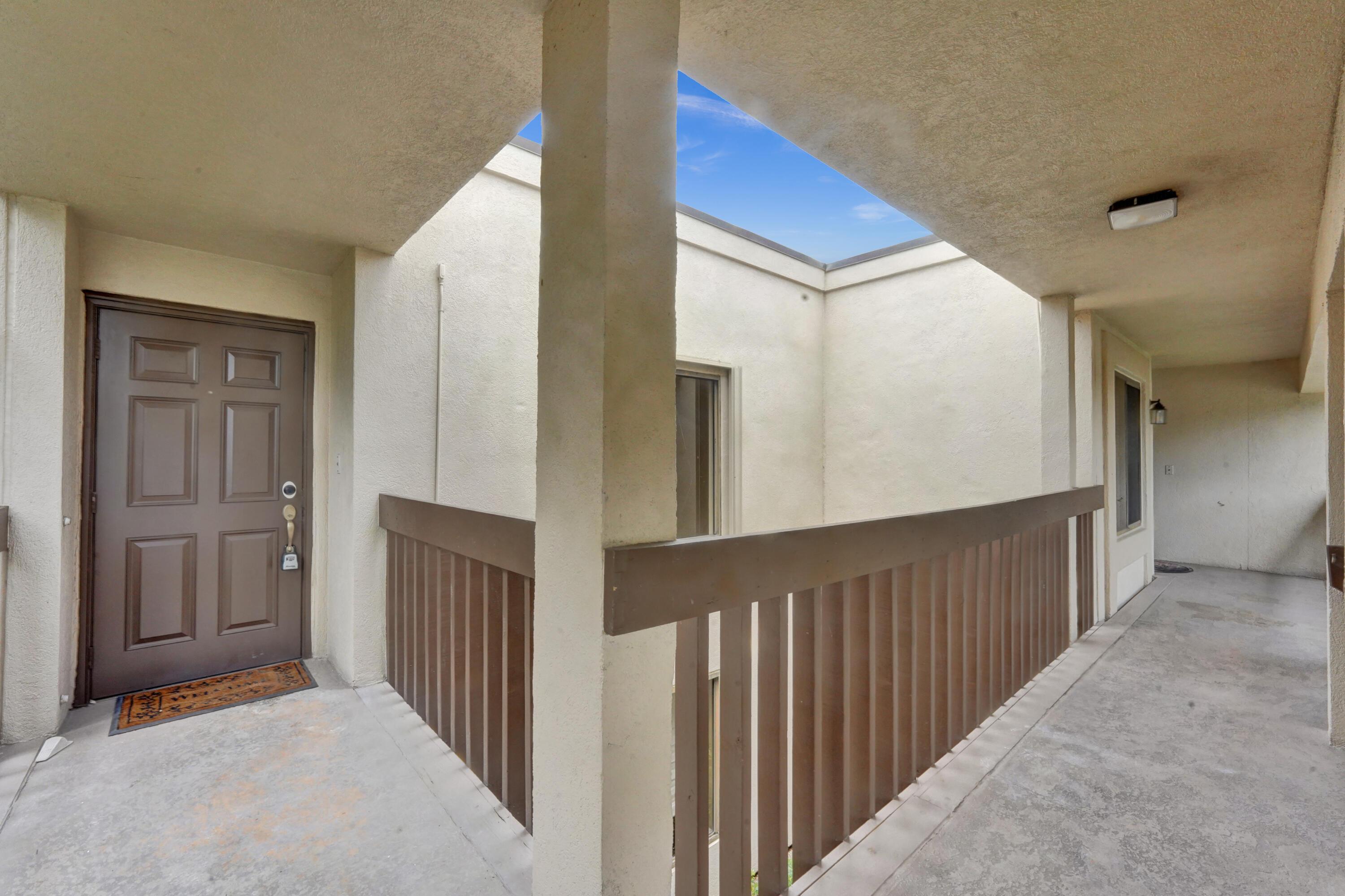 5306 Cedar Lake Drive 201, Boynton Beach, FL 33437, Boynton Beach - Photo 3
