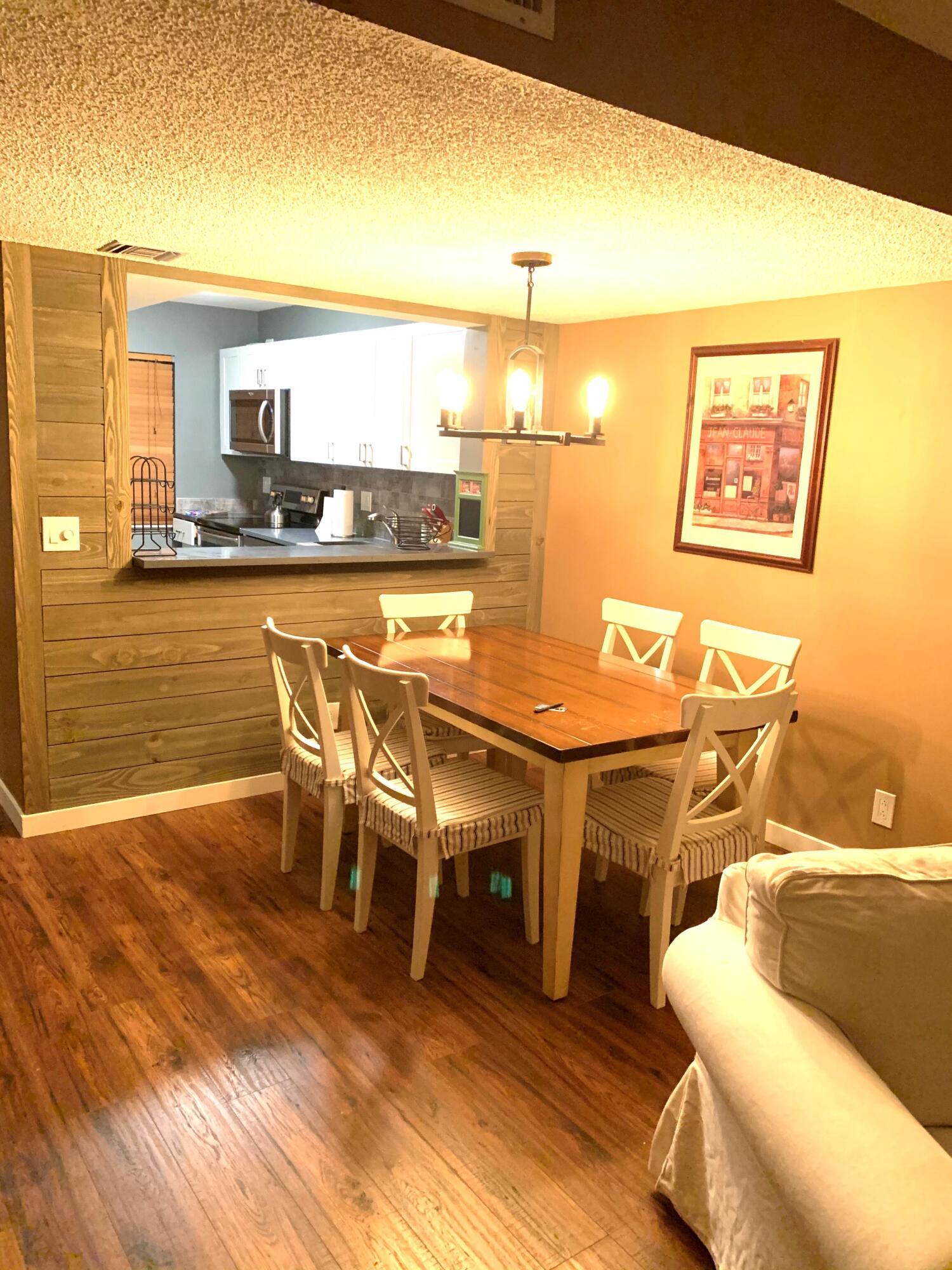 2820 Tennis Club Drive 302, West Palm Beach, FL 33417, West Palm Beach - Photo 3
