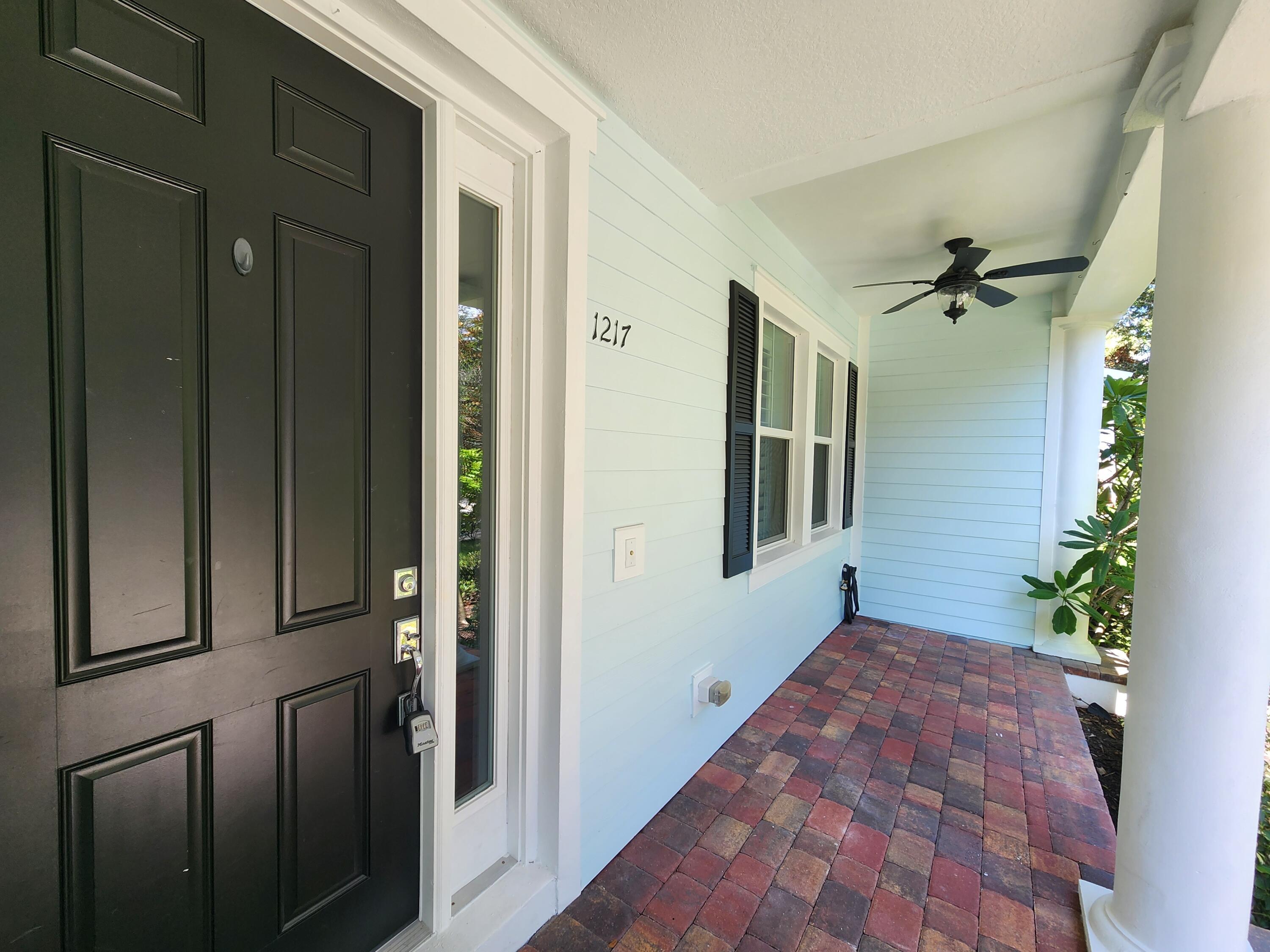1217 Dakota Drive, Jupiter, FL 33458, Jupiter - Photo 2
