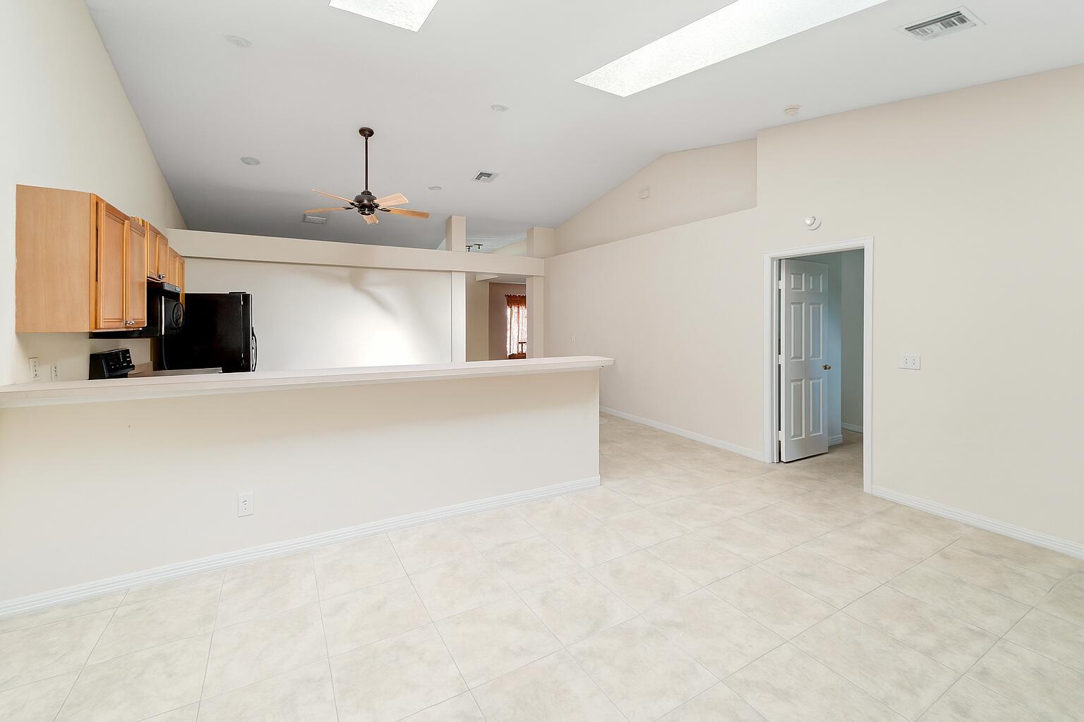 672 SW Kayak Avenue, Port St. Lucie, FL 34953, Port St. Lucie - Photo 4