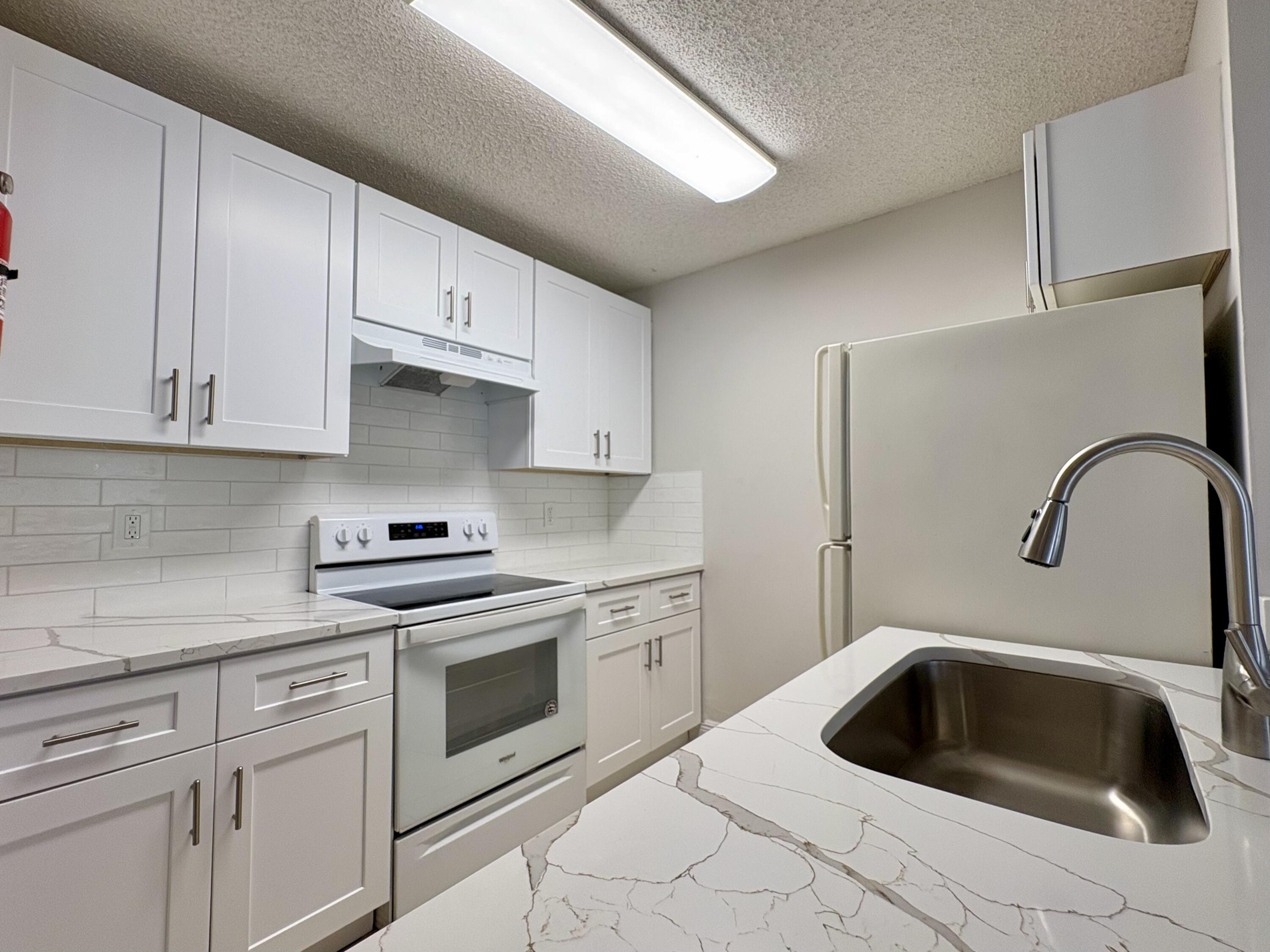 1830 W Meadows Circle 1830, Boynton Beach, FL 33436, Boynton Beach - Photo 3