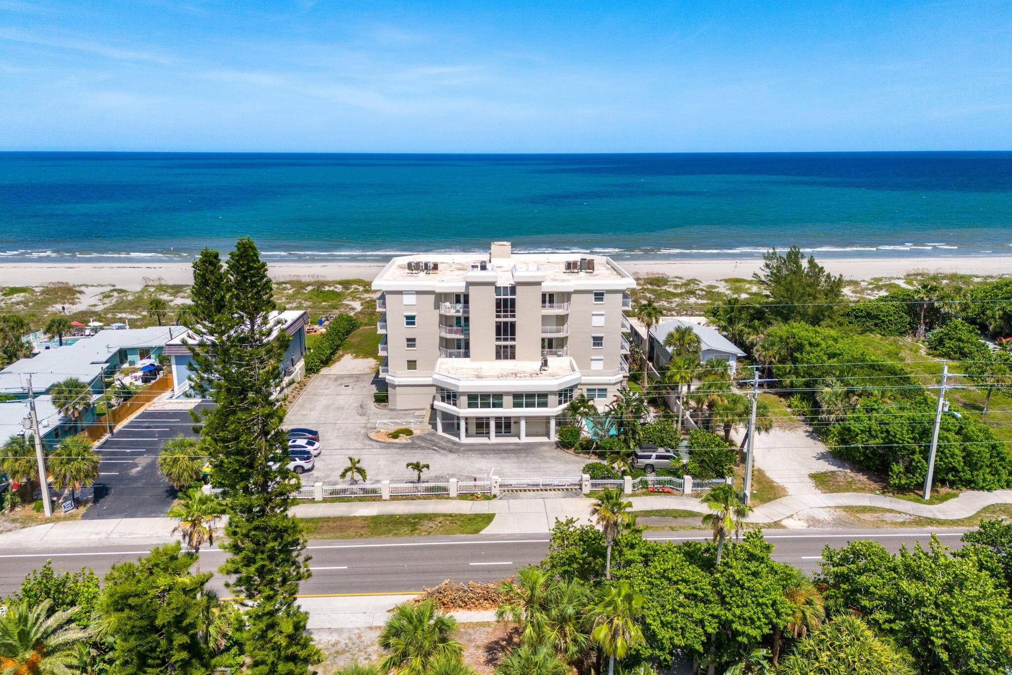 1155 S Atlantic Avenue 203, Cocoa Beach, FL 32931, Cocoa Beach - Photo 5