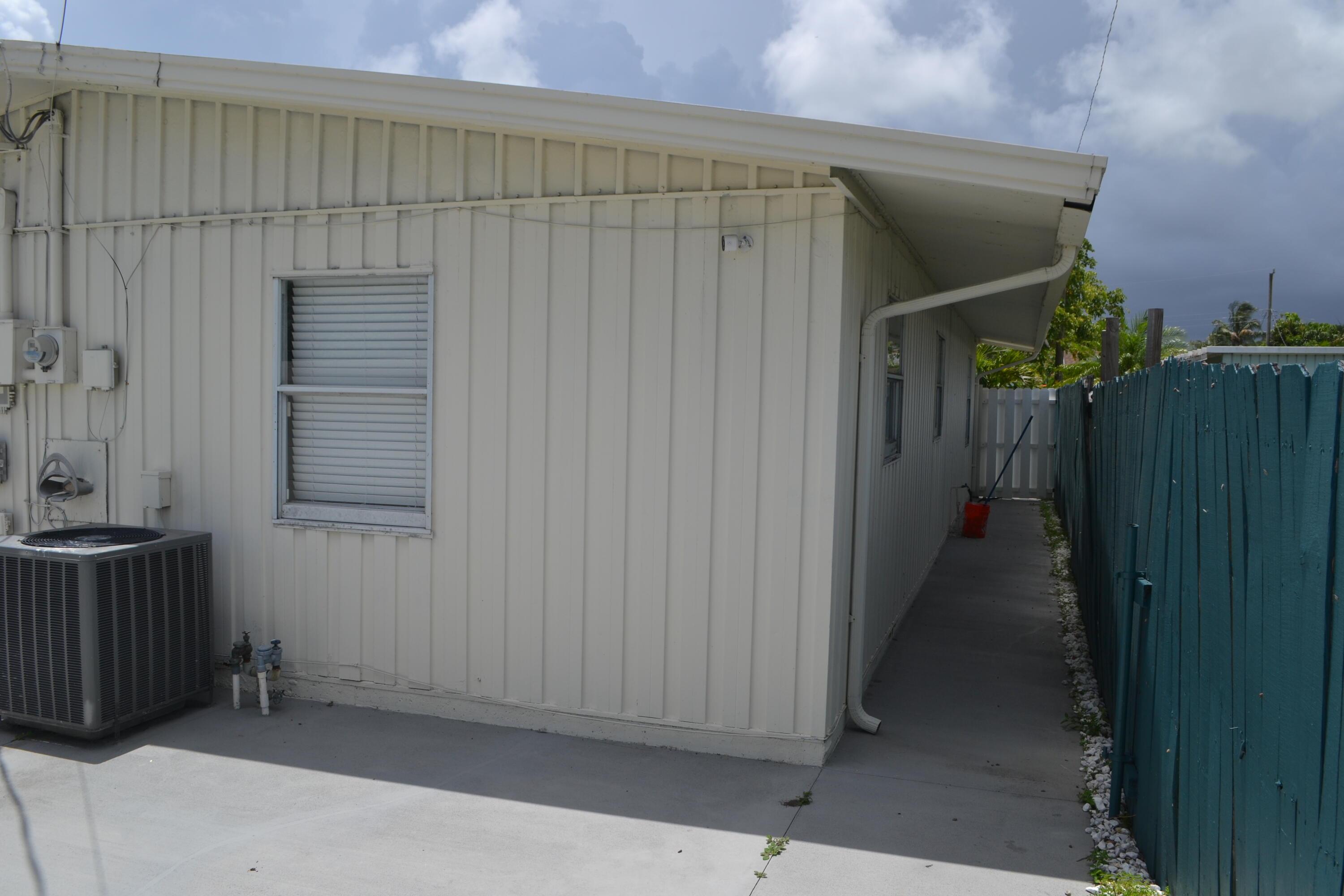 377 NW Nw 49th Street Street, Fort Lauderdale, FL 33309, Fort Lauderdale - Photo 3