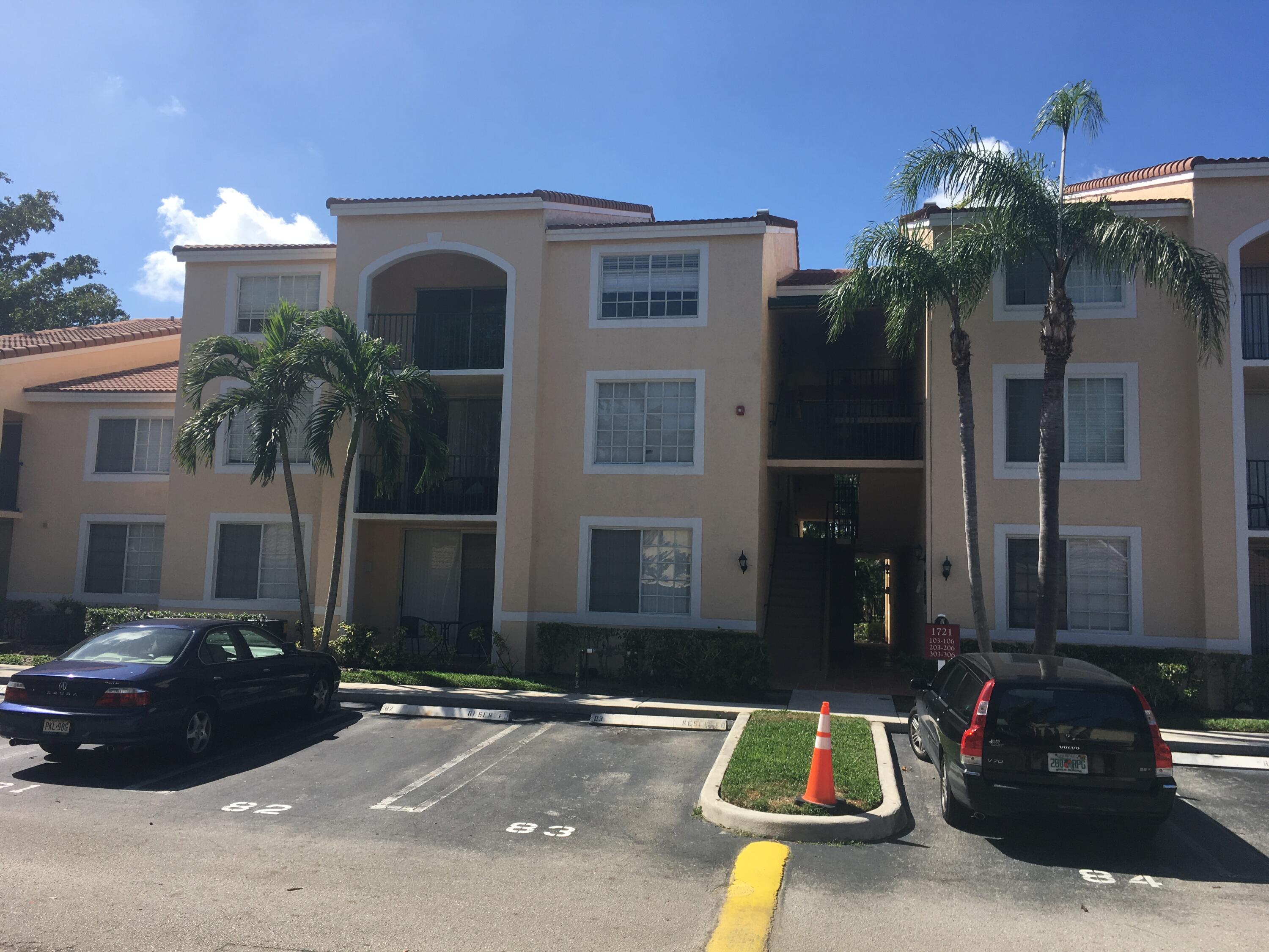 1721 Village 303 Boulevard 303, West Palm Beach, FL 33409, West Palm Beach - Photo 2