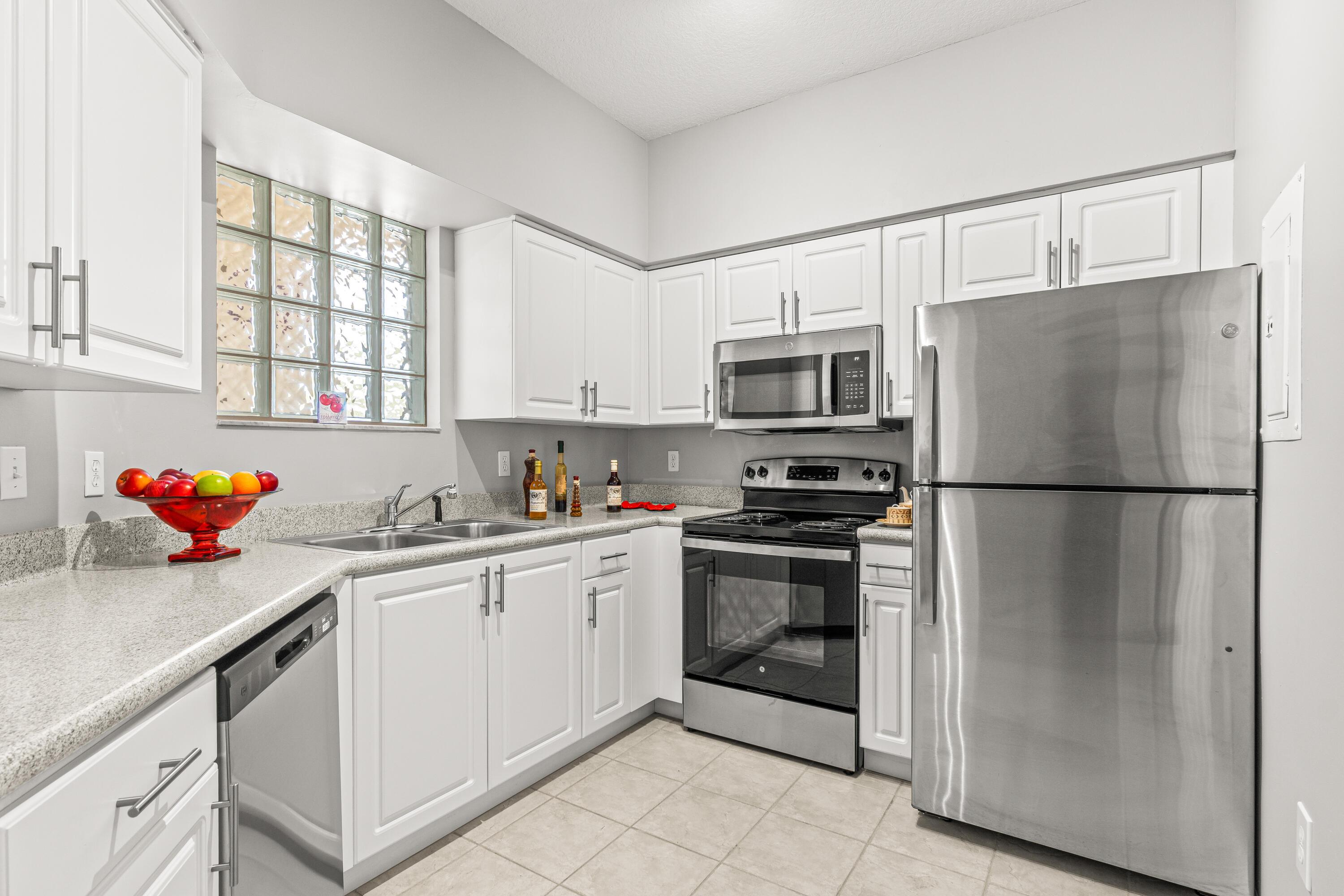 1951 Brandywine Road 59-303, West Palm Beach, FL 33409, West Palm Beach - Photo 3