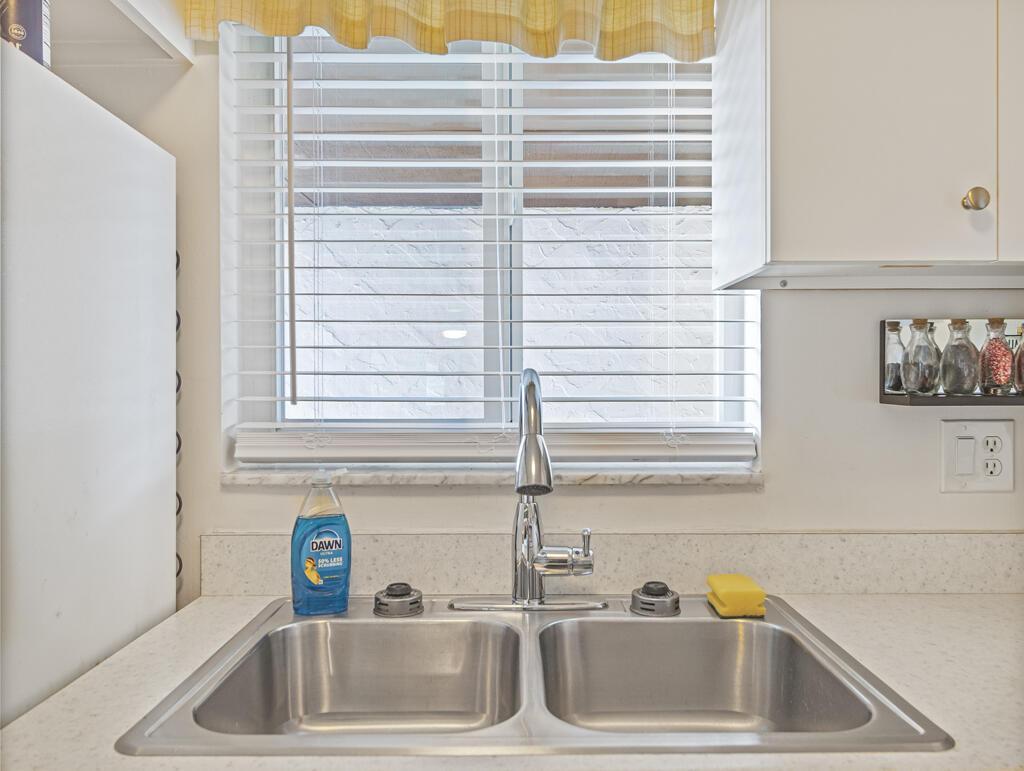 12022 Greenway Drive W 204, Royal Palm Beach, FL 33411, Royal Palm Beach - Photo 5