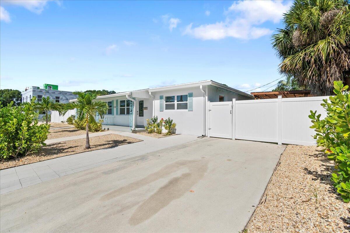 2741 Parker Avenue, West Palm Beach, FL 33405, West Palm Beach - Photo 4