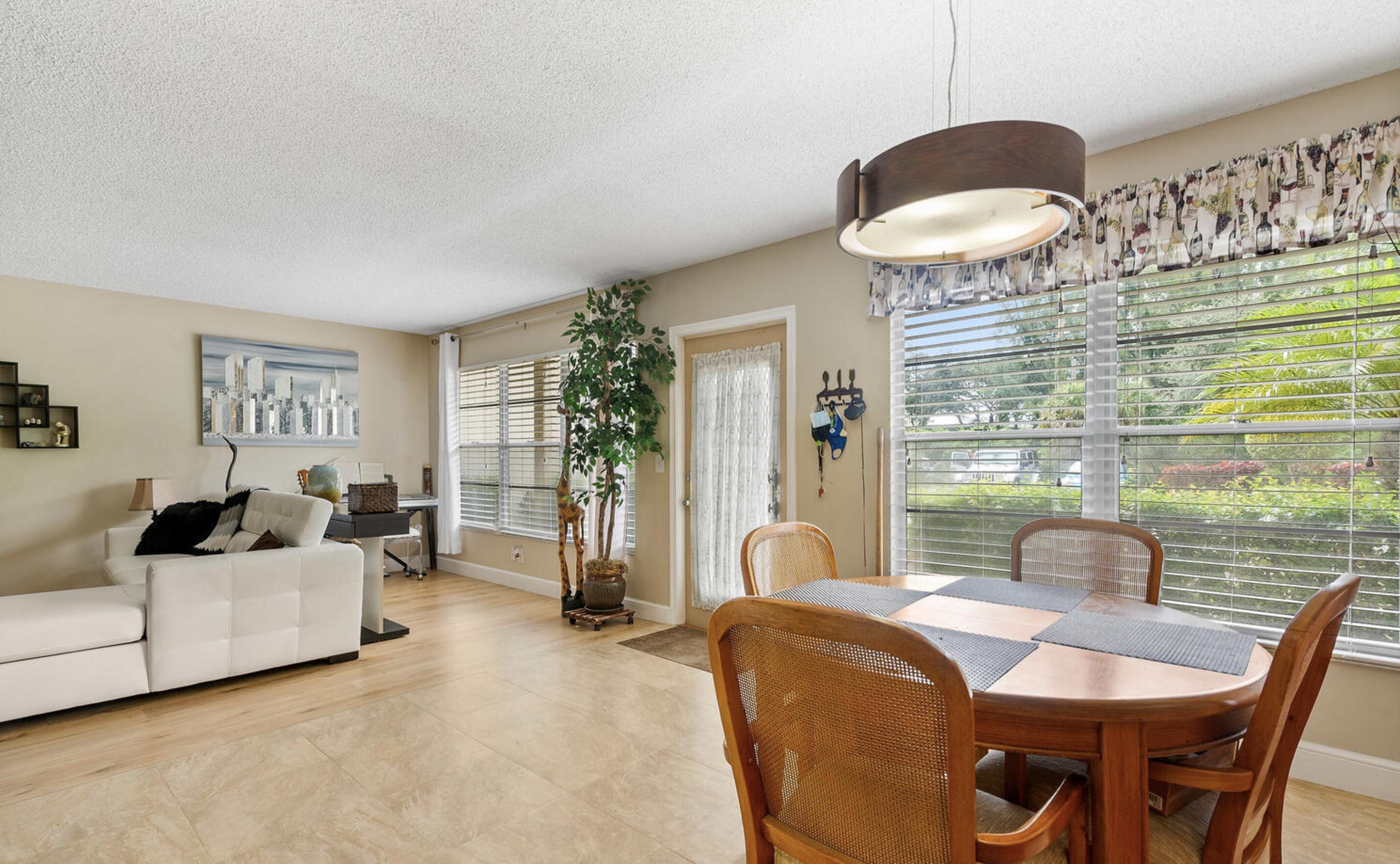 106 Wellington M 1, West Palm Beach, FL 33417, West Palm Beach - Photo 4