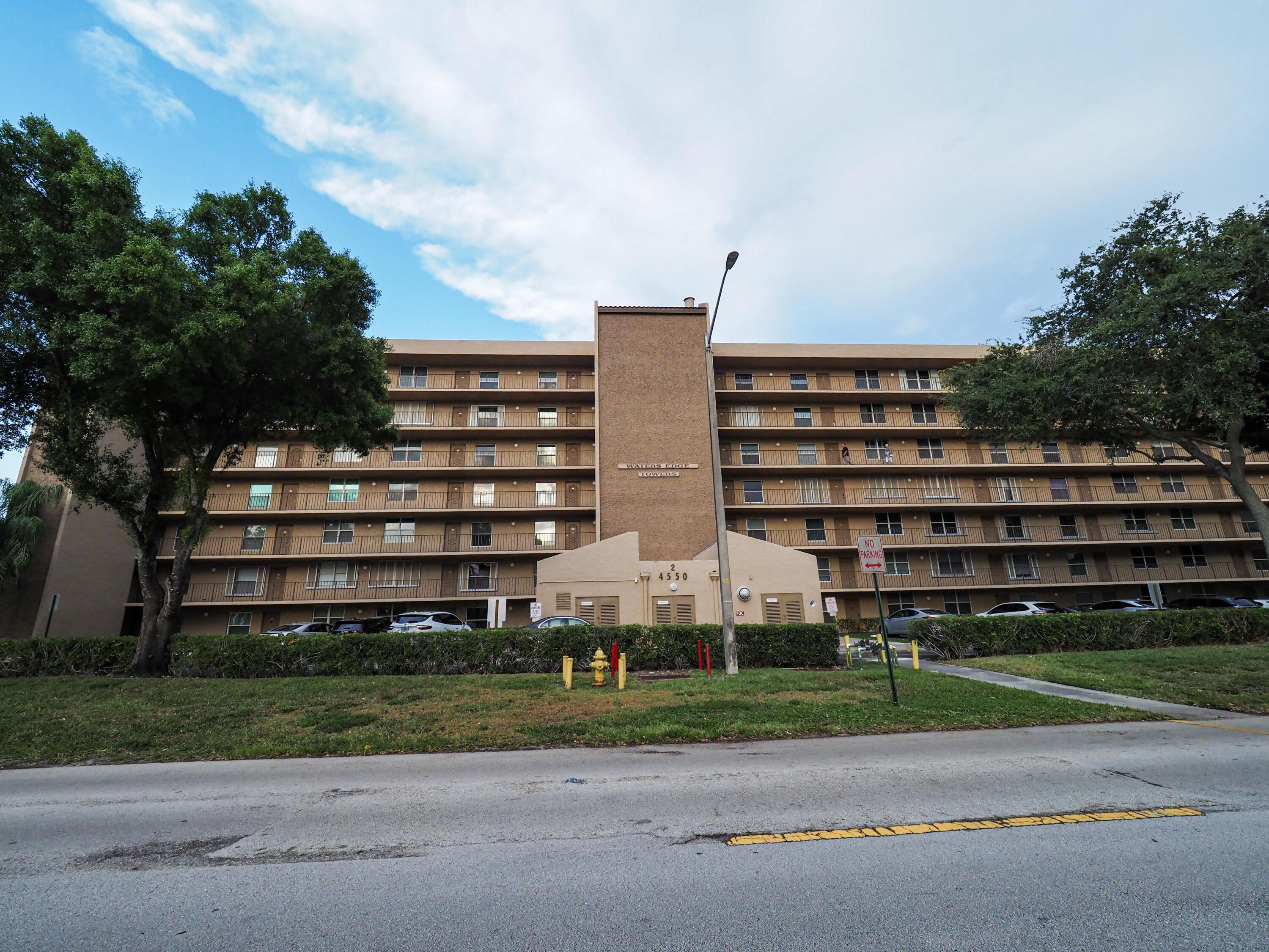 4550 NW 18 Avenue 405, Pompano Beach, FL 33064, Pompano Beach