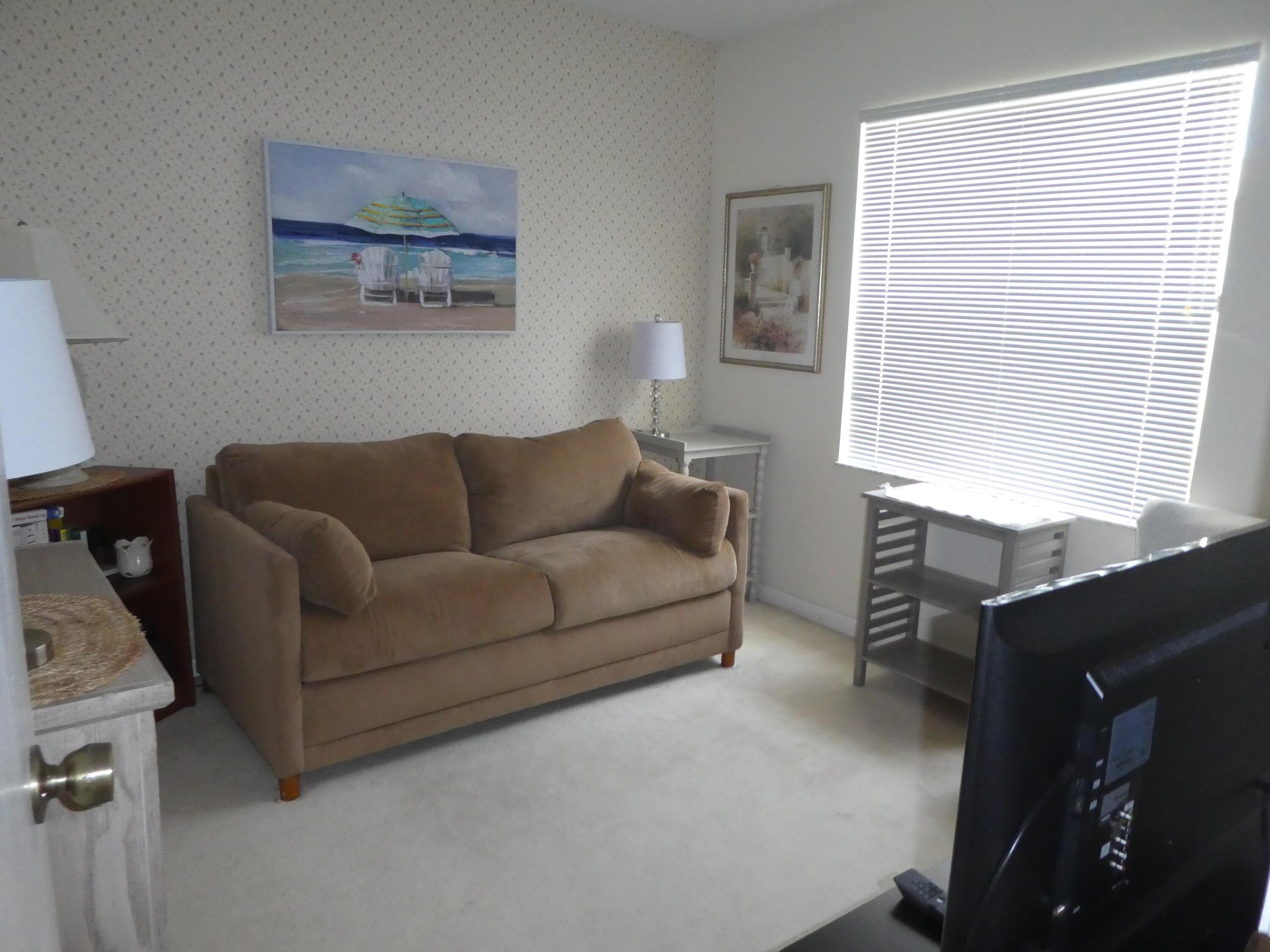7149 Golf Colony Court 104, Lake Worth, FL 33467, Lake Worth - Photo 2