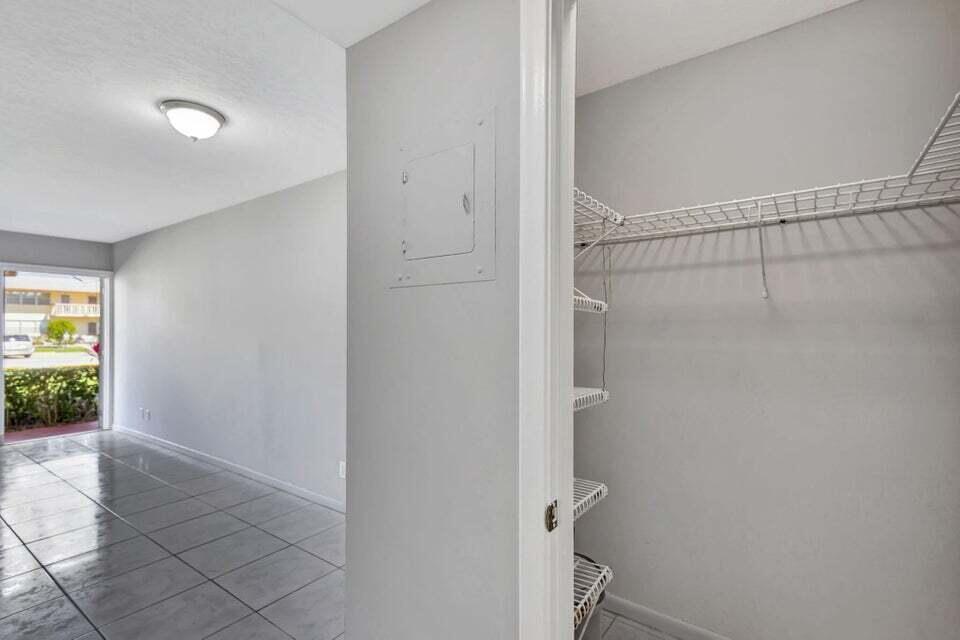 27 Camden B, West Palm Beach, FL 33417, West Palm Beach - Photo 5
