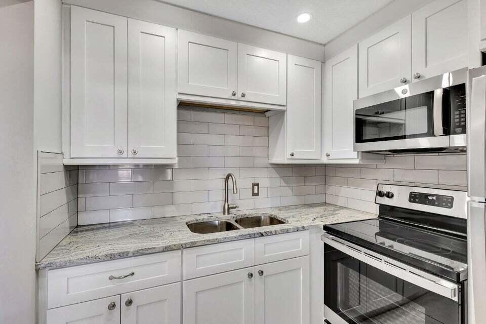 27 Camden B, West Palm Beach, FL 33417, West Palm Beach
