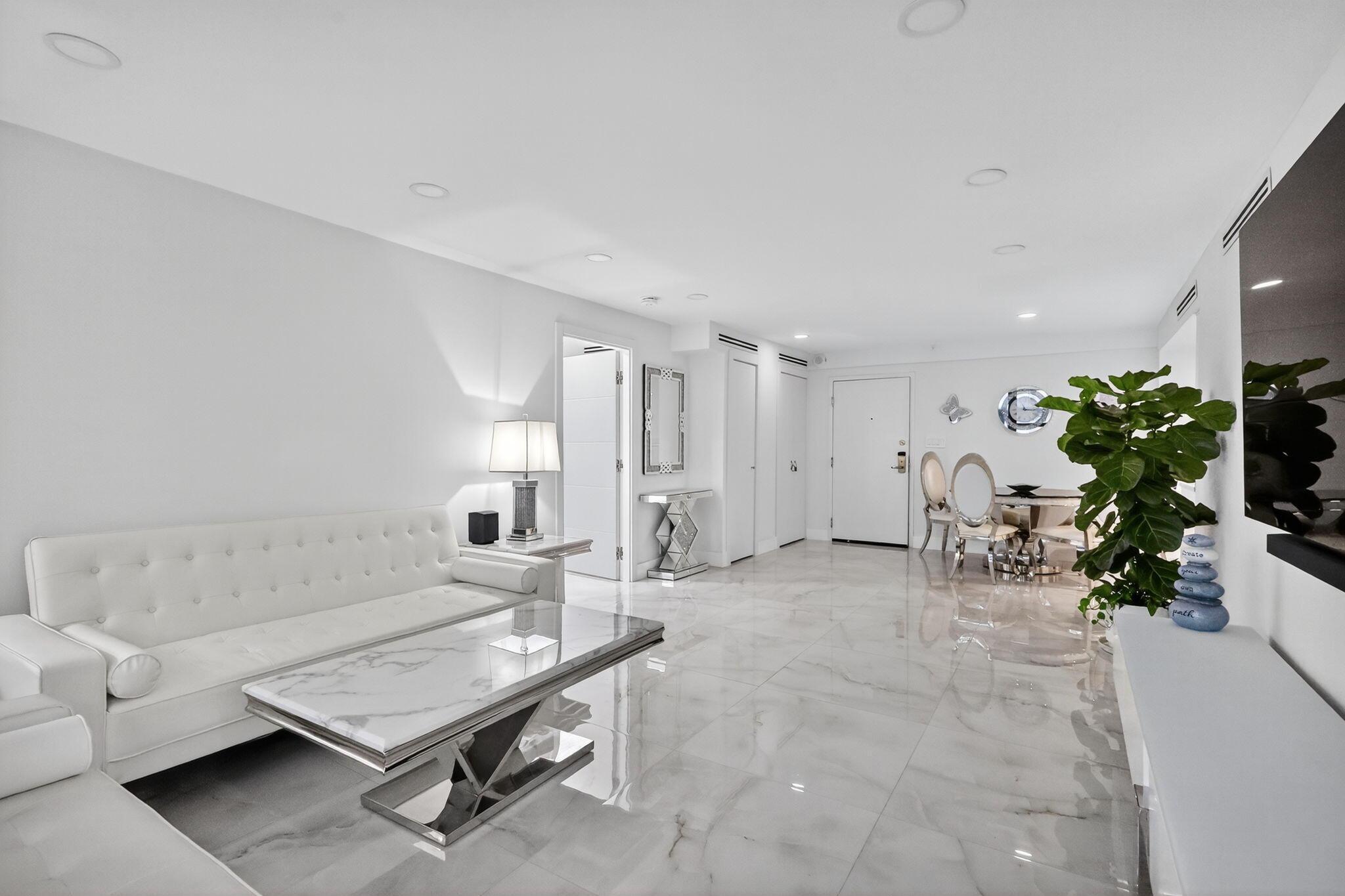 5225 Collins Avenue 1408, Miami Beach, FL 33140, Miami Beach - Photo 4