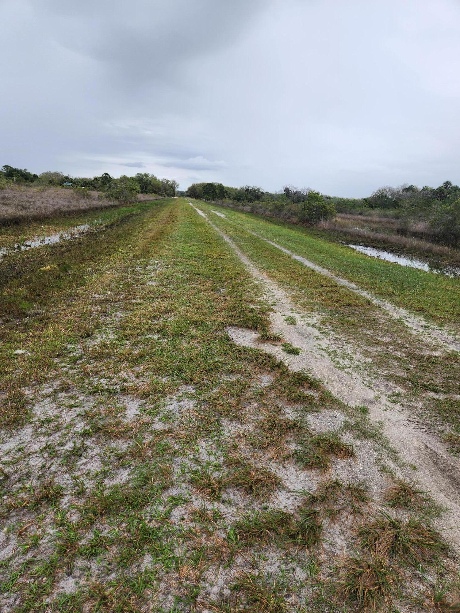15679 NW 296th Street, Okeechobee, FL 34972, Okeechobee - Photo 2