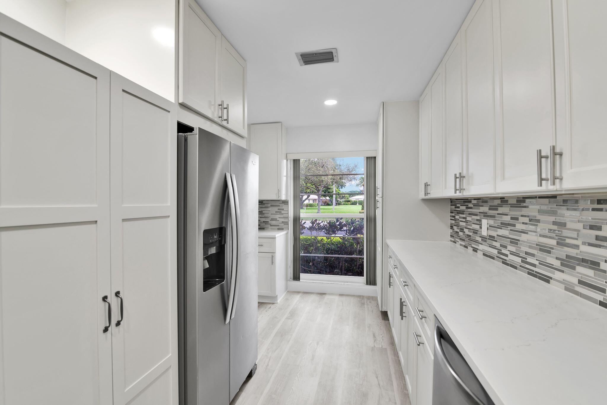 8844 Belle Aire Dr Drive 224, Boca Raton, FL 33433, Boca Raton - Photo 3