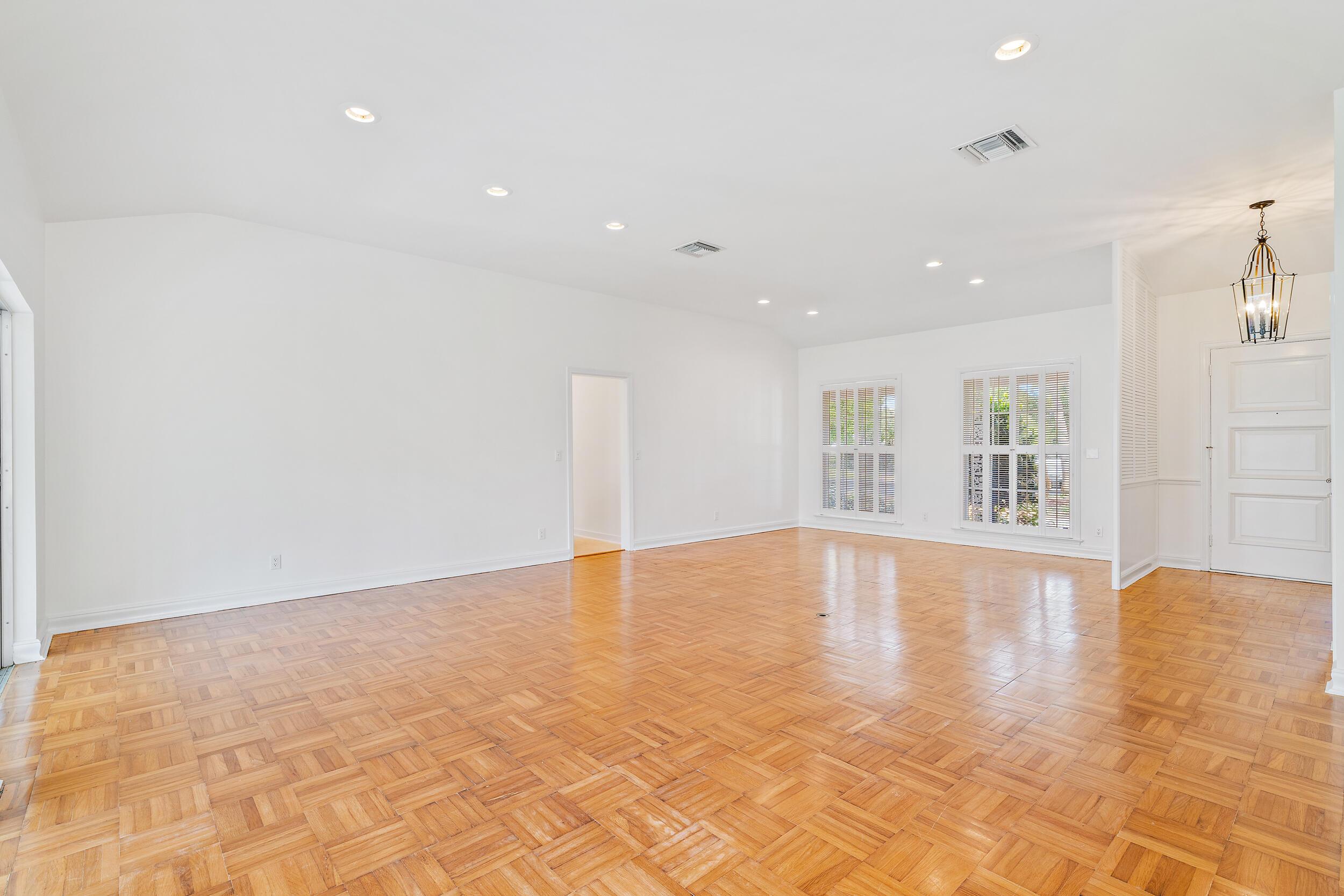 210 Russlyn Drive, West Palm Beach, FL 33405, West Palm Beach - Photo 5