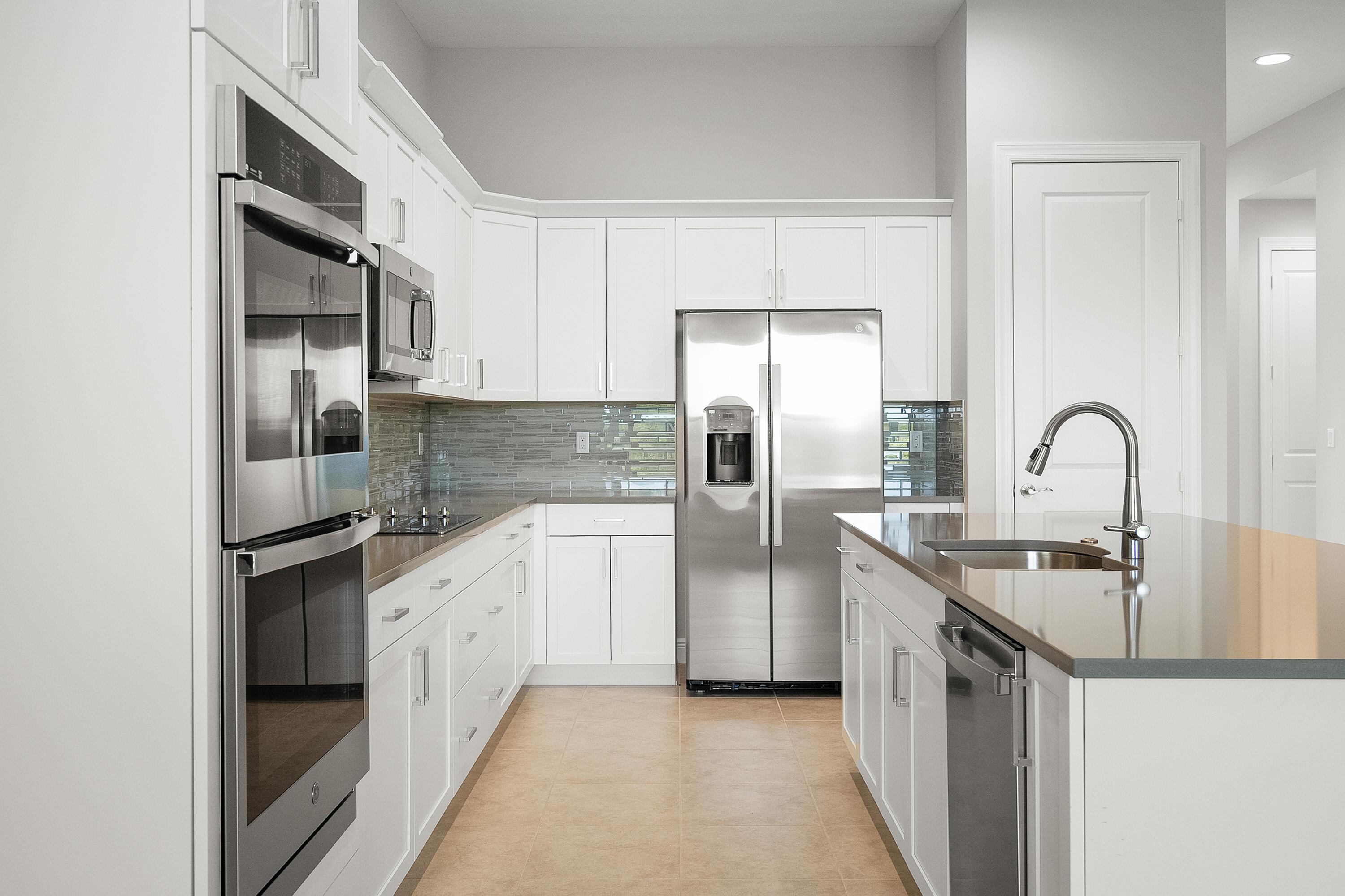 12507 SW Sunrise Lake Terrace, Port St. Lucie, FL 34987, Port St. Lucie - Photo 5