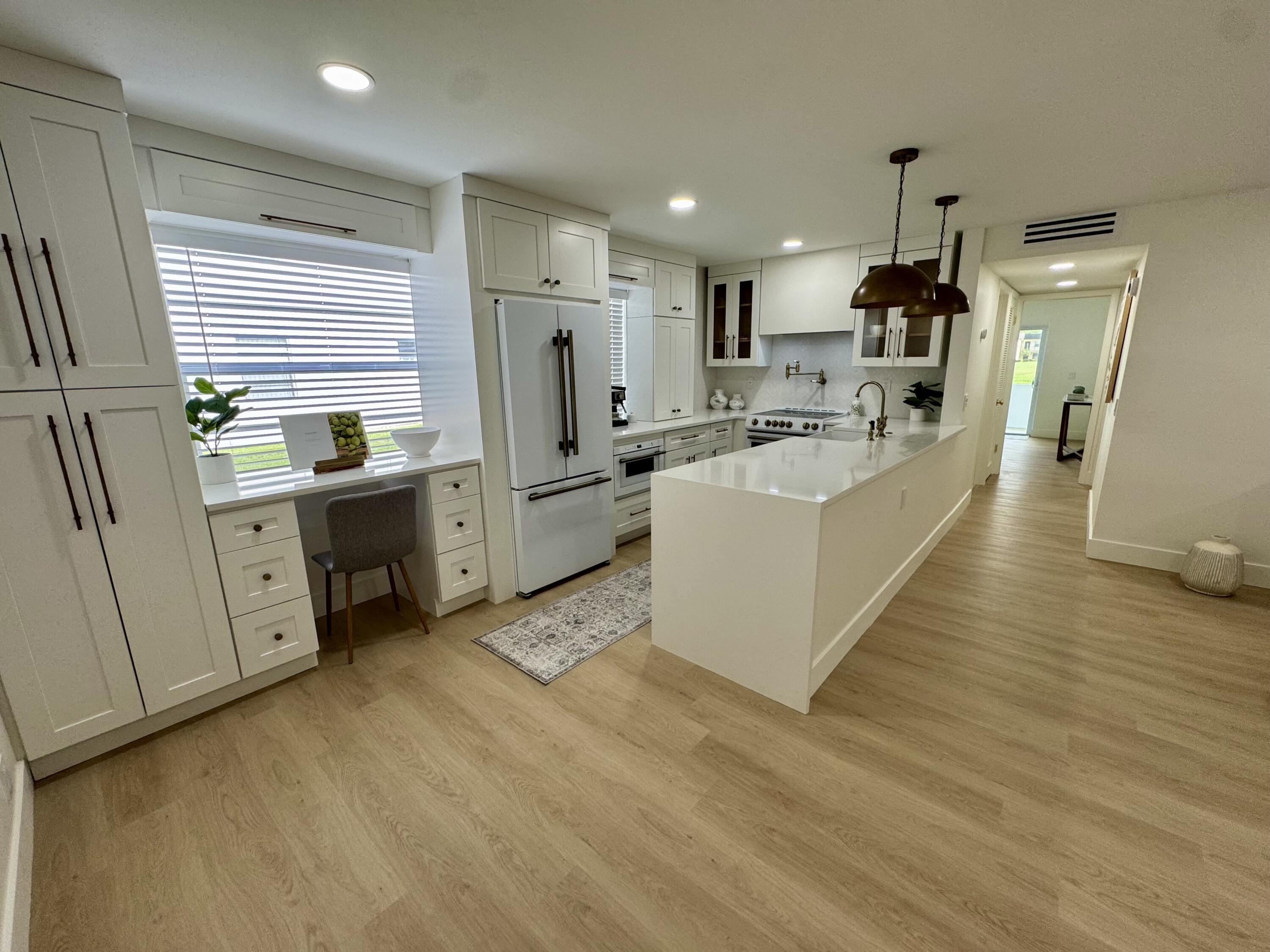 977 Normandy U, Delray Beach, FL 33484, Delray Beach - Photo 2