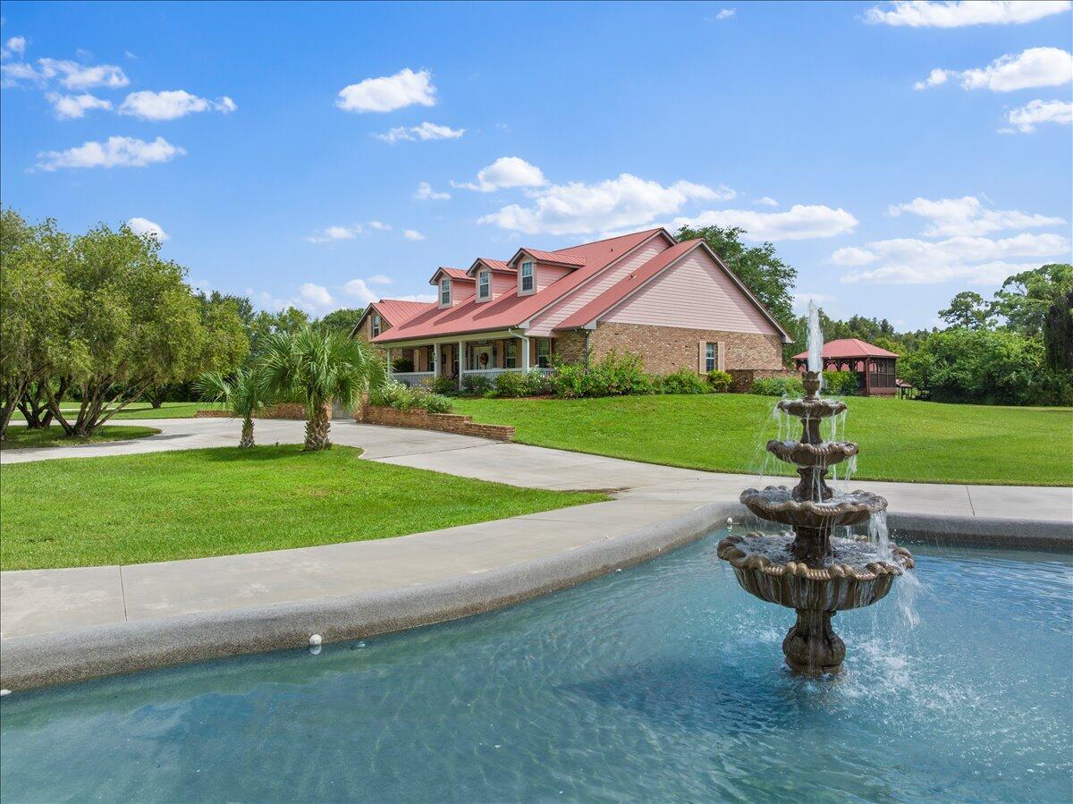 930 90th Avenue, Vero Beach, FL 32966, Vero Beach - Photo 2