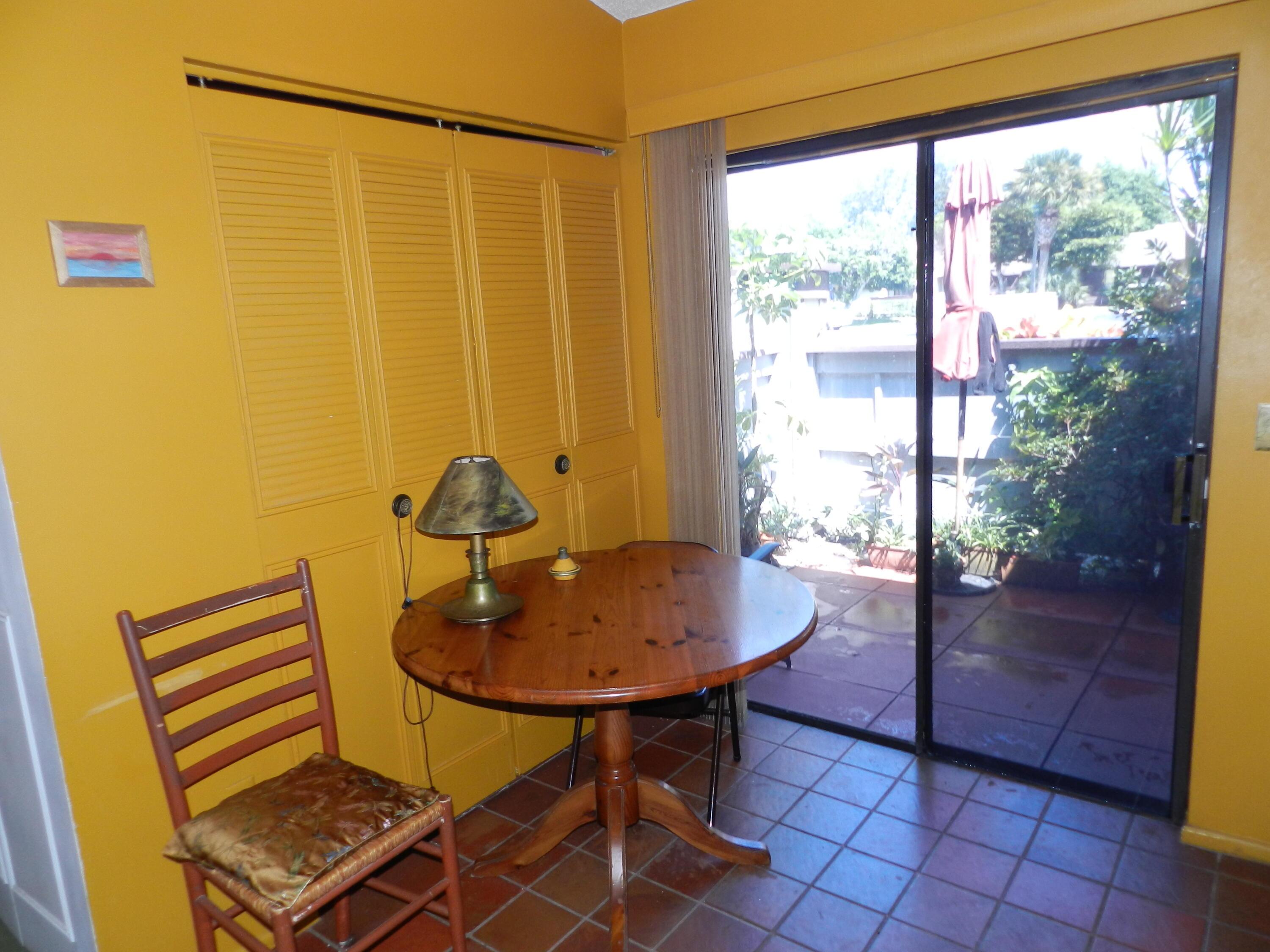 450 Knollwood Court, Royal Palm Beach, FL 33411, Royal Palm Beach - Photo 5