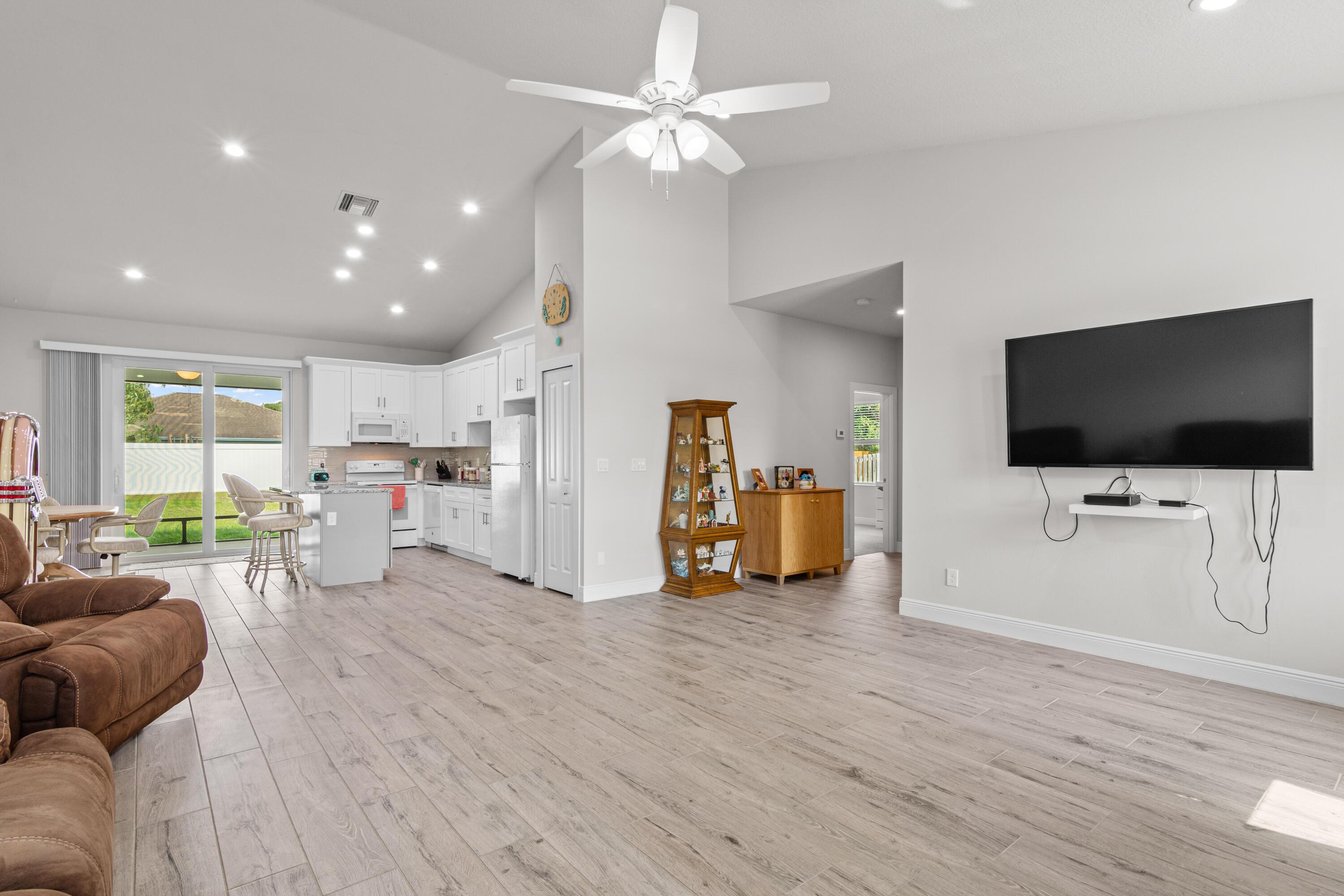 1825 SW Effland Avenue, Port St. Lucie, FL 34953, Port St. Lucie - Photo 5