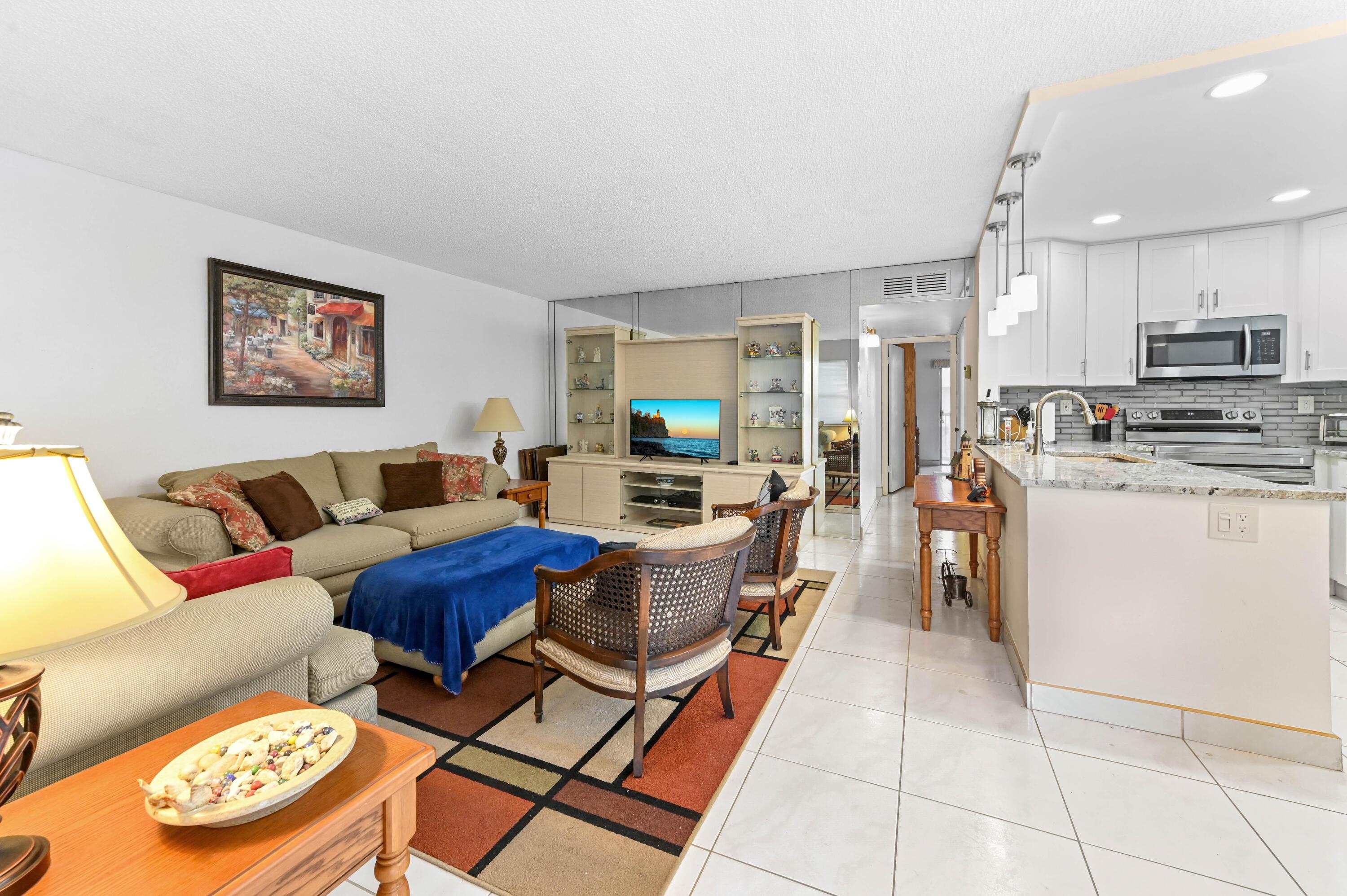 191 Piedmont D, Delray Beach, FL 33484, Delray Beach - Photo 5