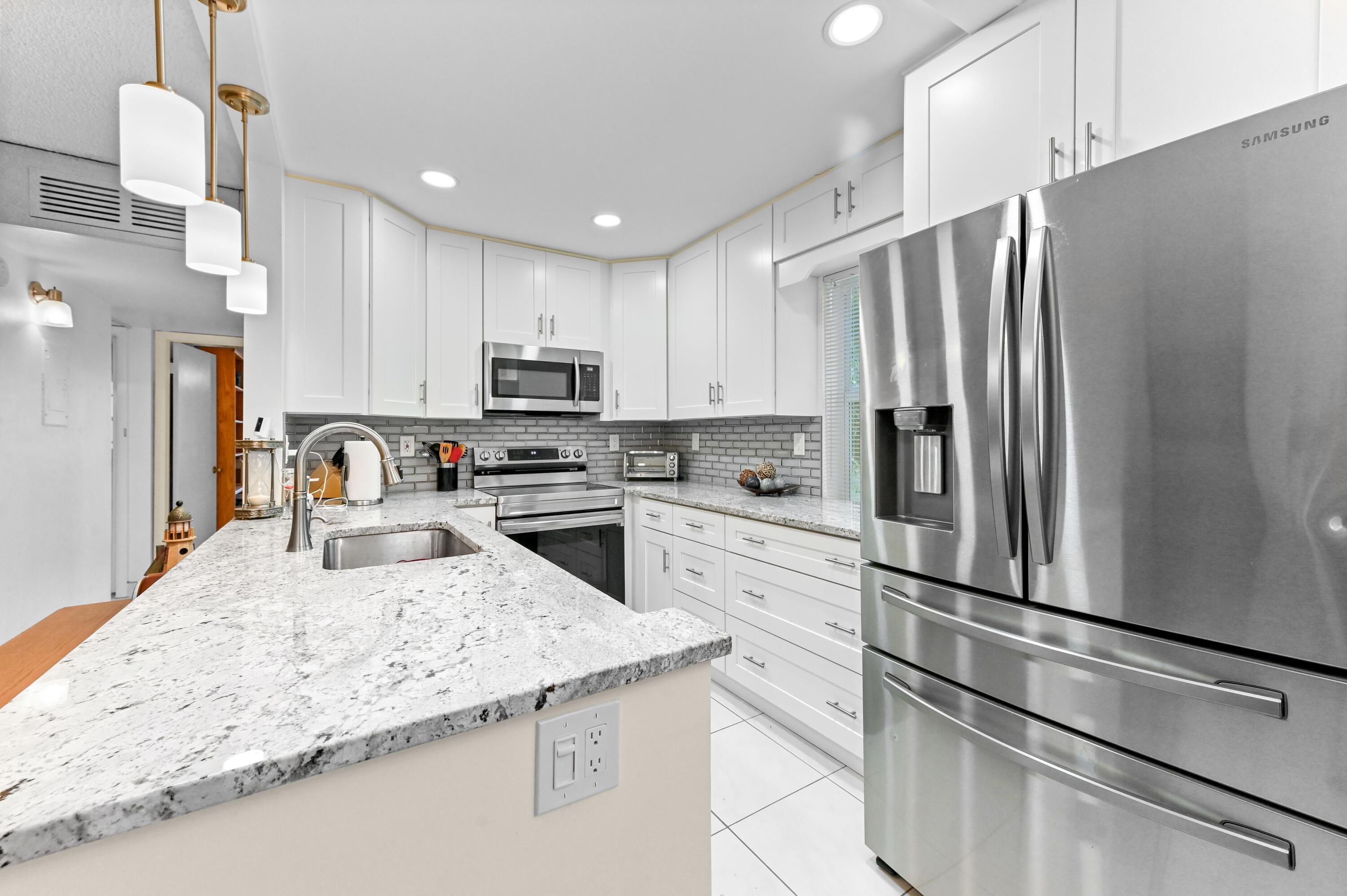 191 Piedmont D, Delray Beach, FL 33484, Delray Beach - Photo 3