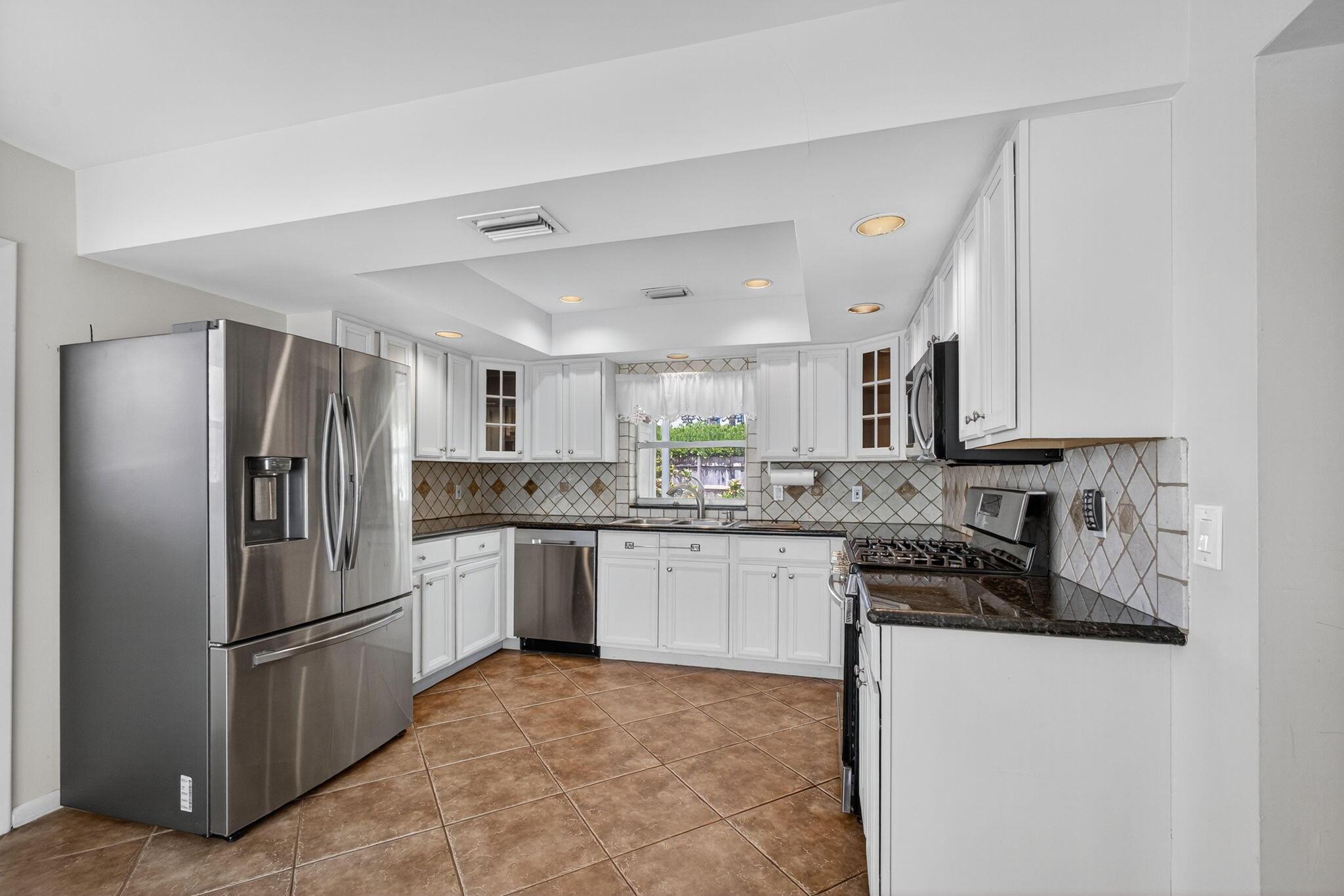 4359 Gardenia Drive, Palm Beach Gardens, FL 33410, Palm Beach Gardens - Photo 3