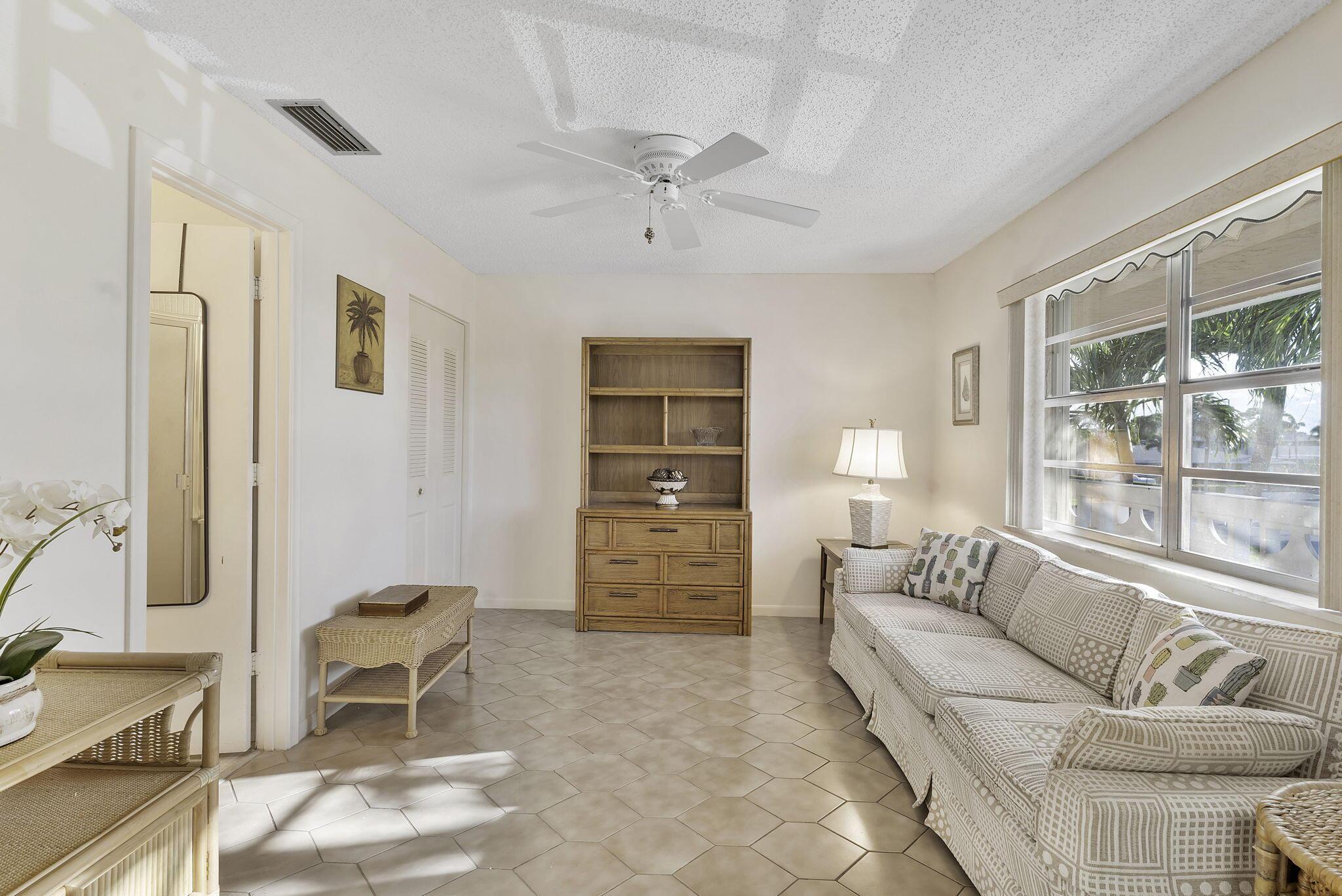 1050 Citrus 202, Delray Beach, FL 33445, Delray Beach - Photo 4