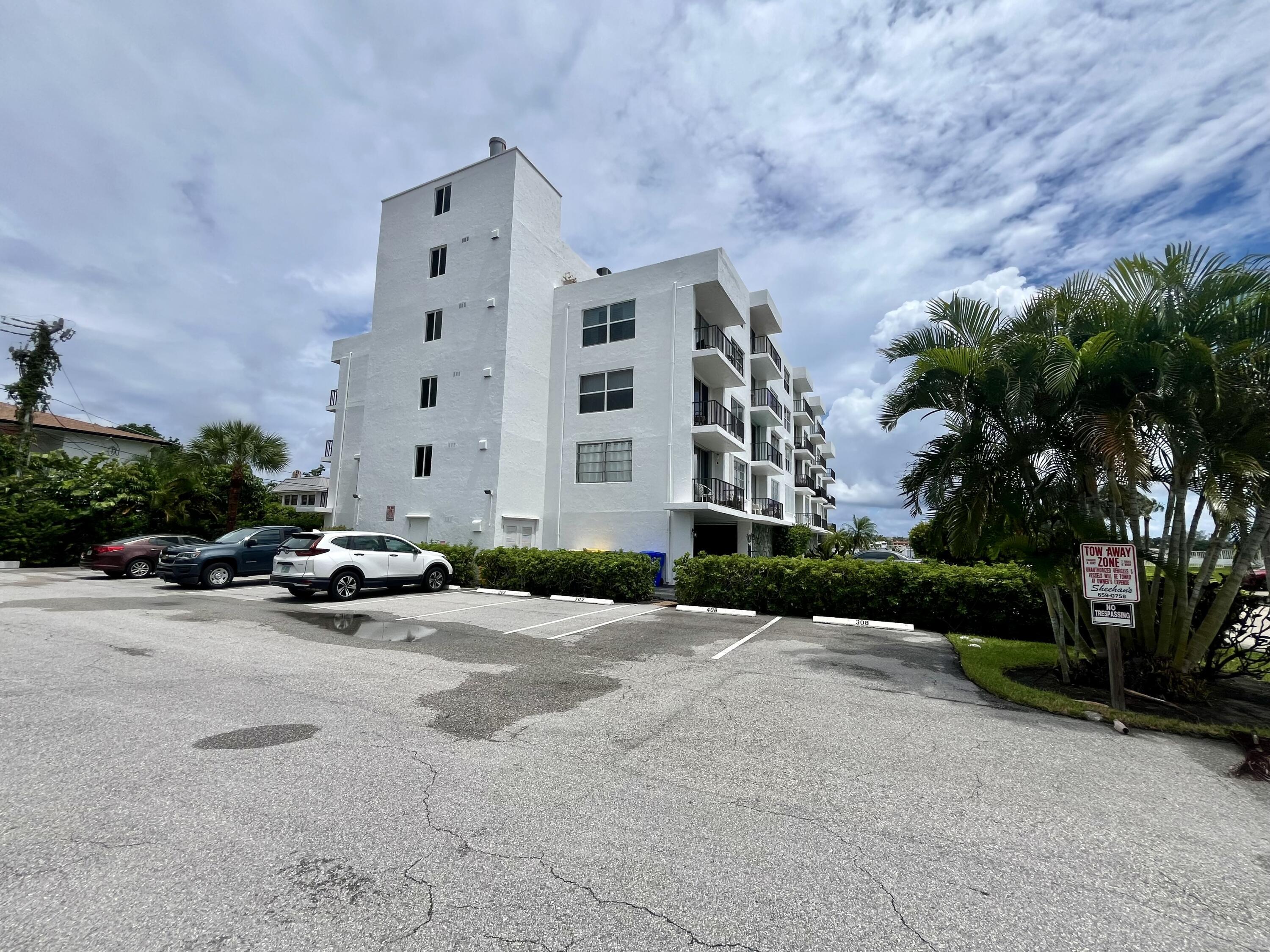 301 Croton Avenue 305, Lantana, FL 33462, Lantana - Photo 3