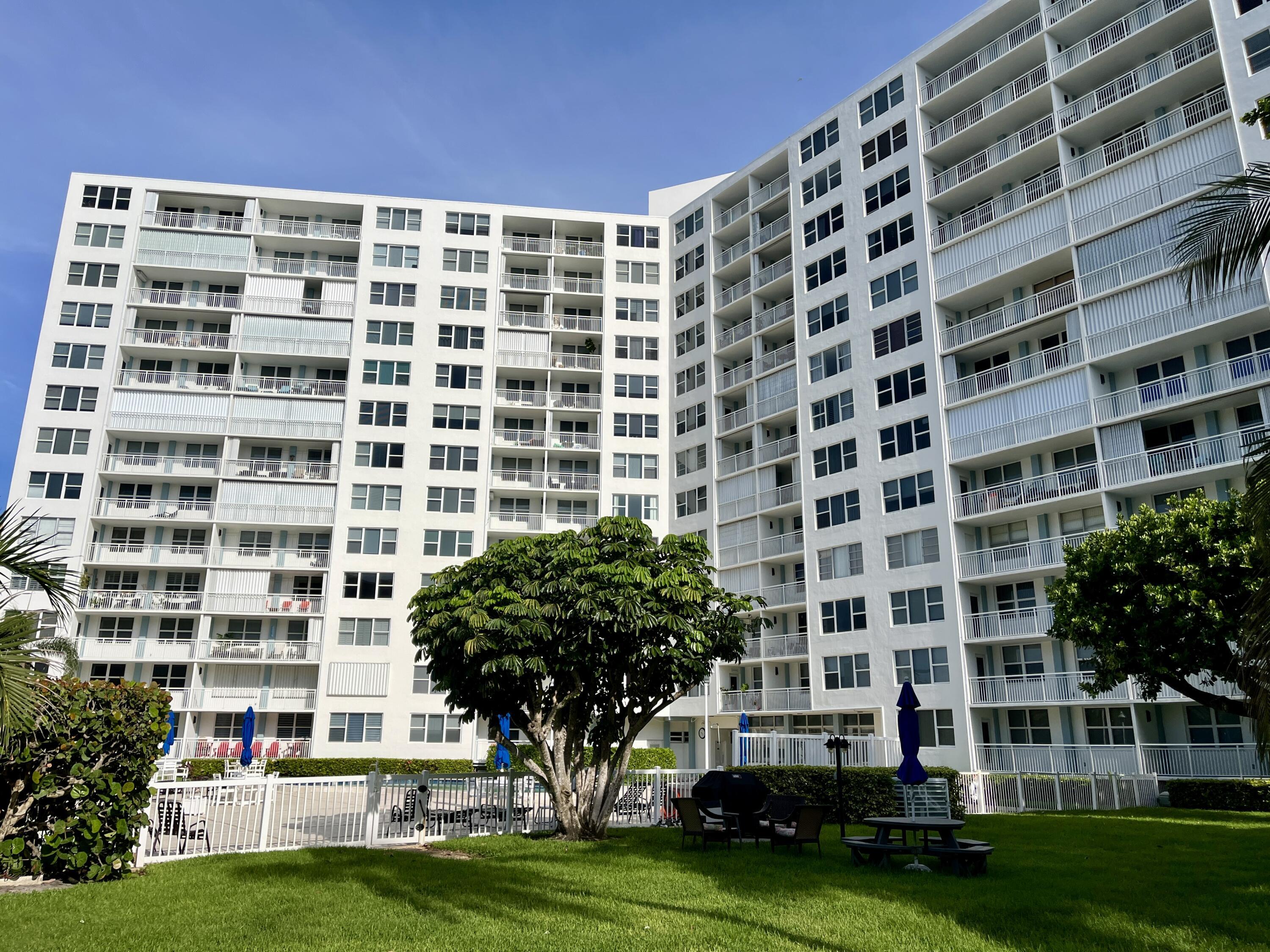 201 N Ocean Boulevard 302, Pompano Beach, FL 33062, Pompano Beach - Photo 3