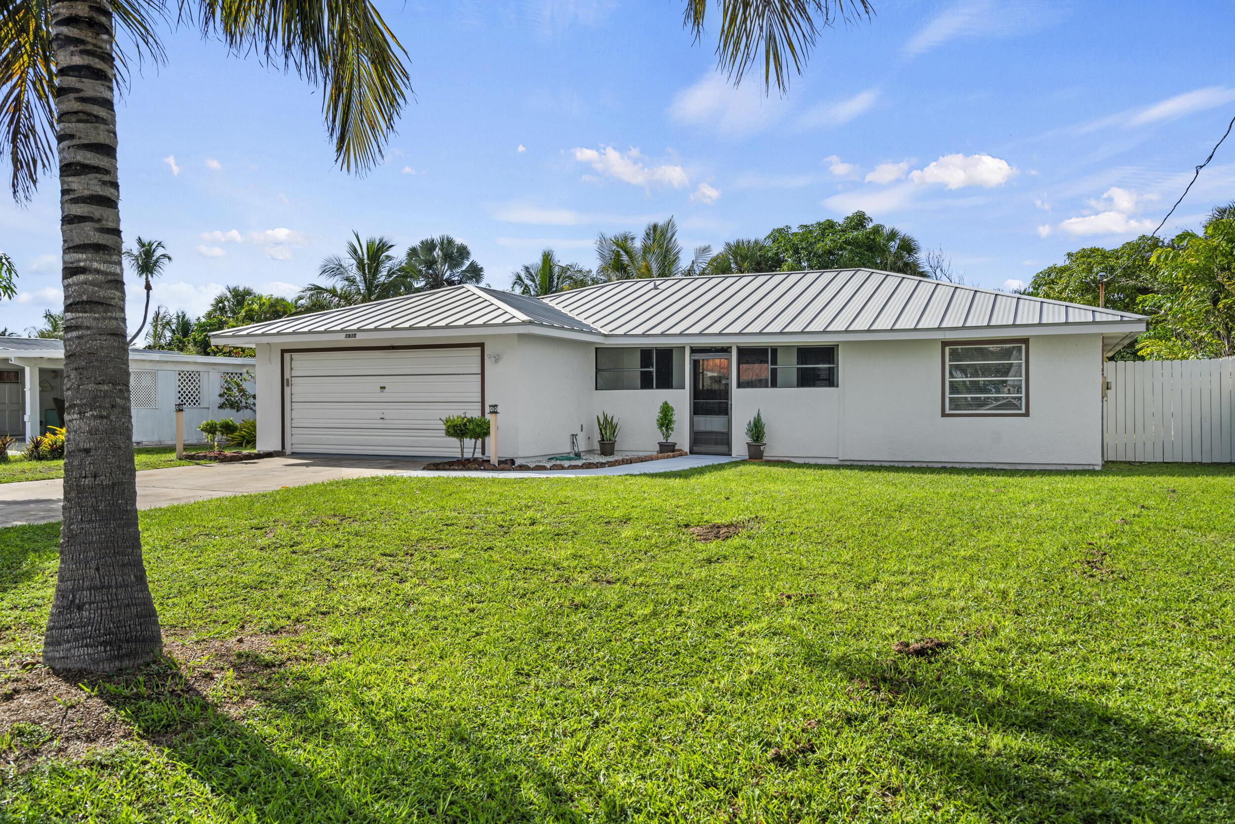 1915 Eucalyptus Avenue, Fort Pierce, FL 34949, Fort Pierce - Photo 3