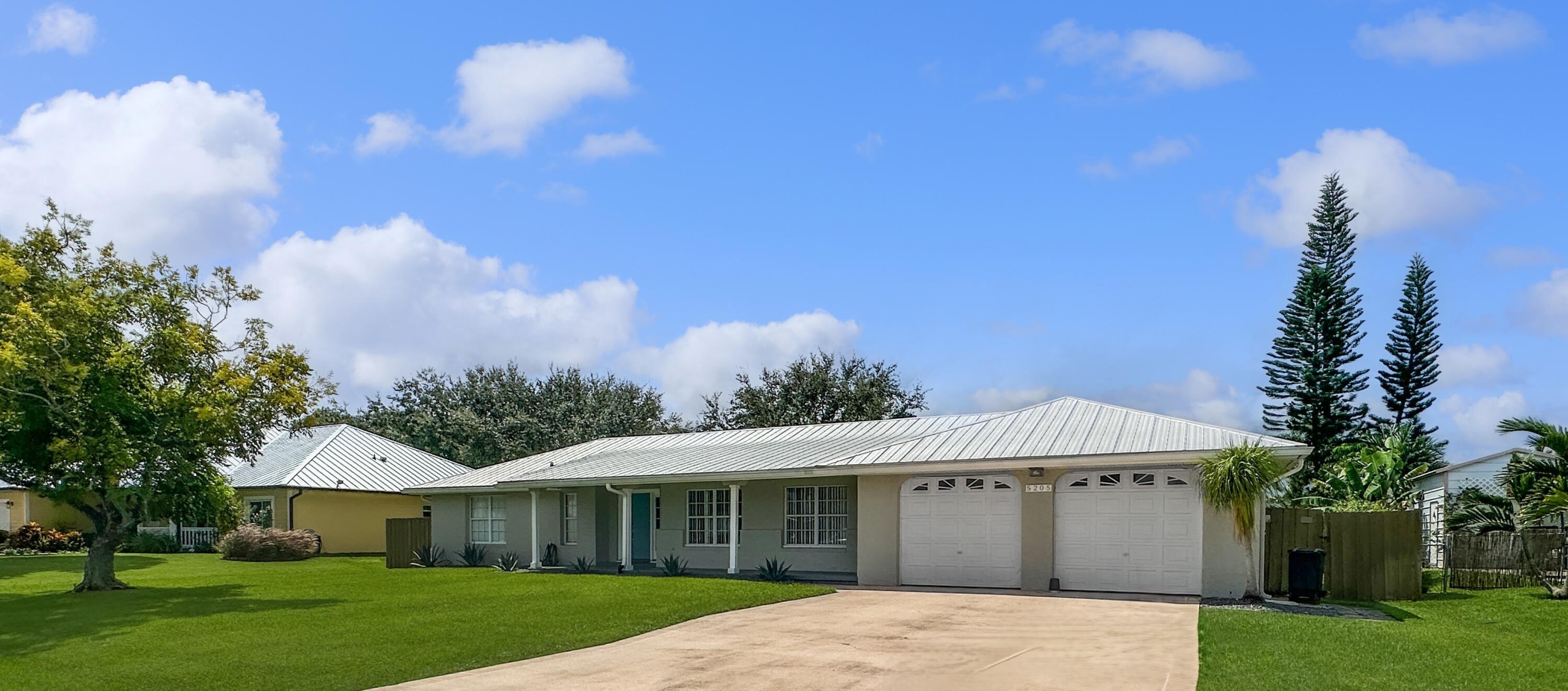 5205 Feather Creek Drive, Fort Pierce, FL 34951, Fort Pierce - Photo 3