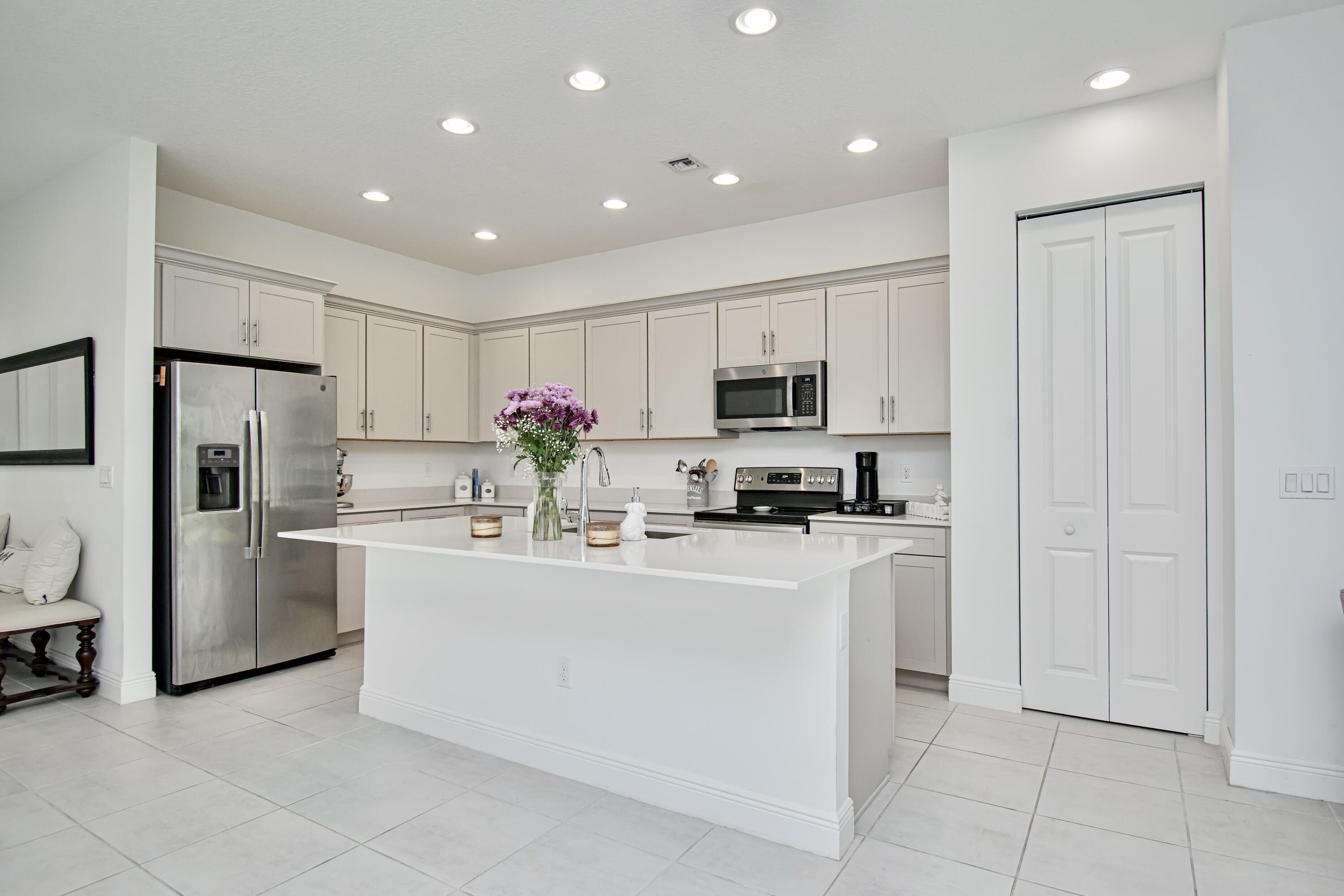 16420 Sandy Shore Drive, Loxahatchee, FL 33470, Loxahatchee - Photo 2