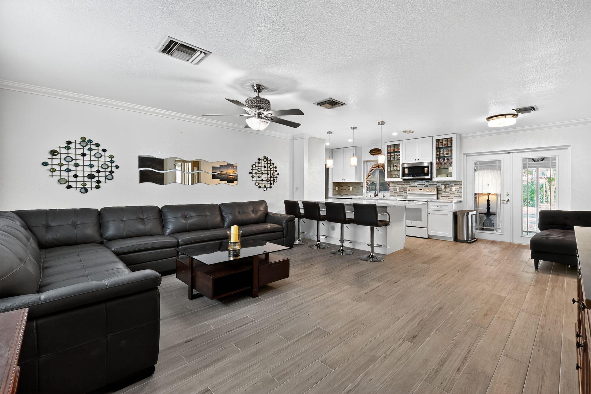 407 Highwood Circle, Jupiter, FL 33458, Jupiter - Photo 4
